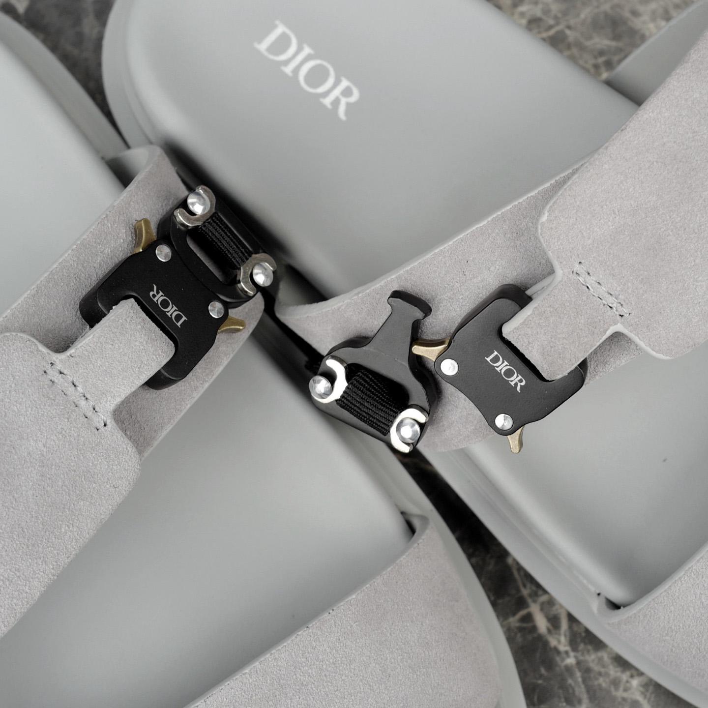 Dior Aqua Sandal  - FashionPlug