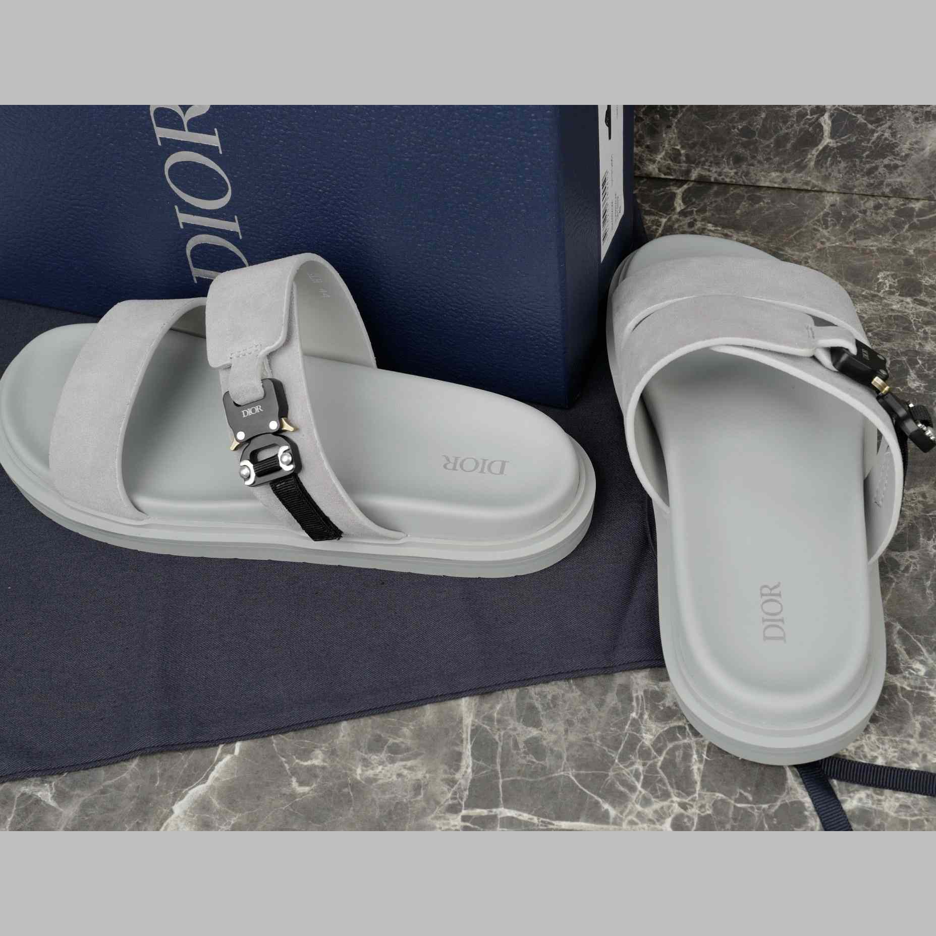 Dior Aqua Sandal  - FashionPlug