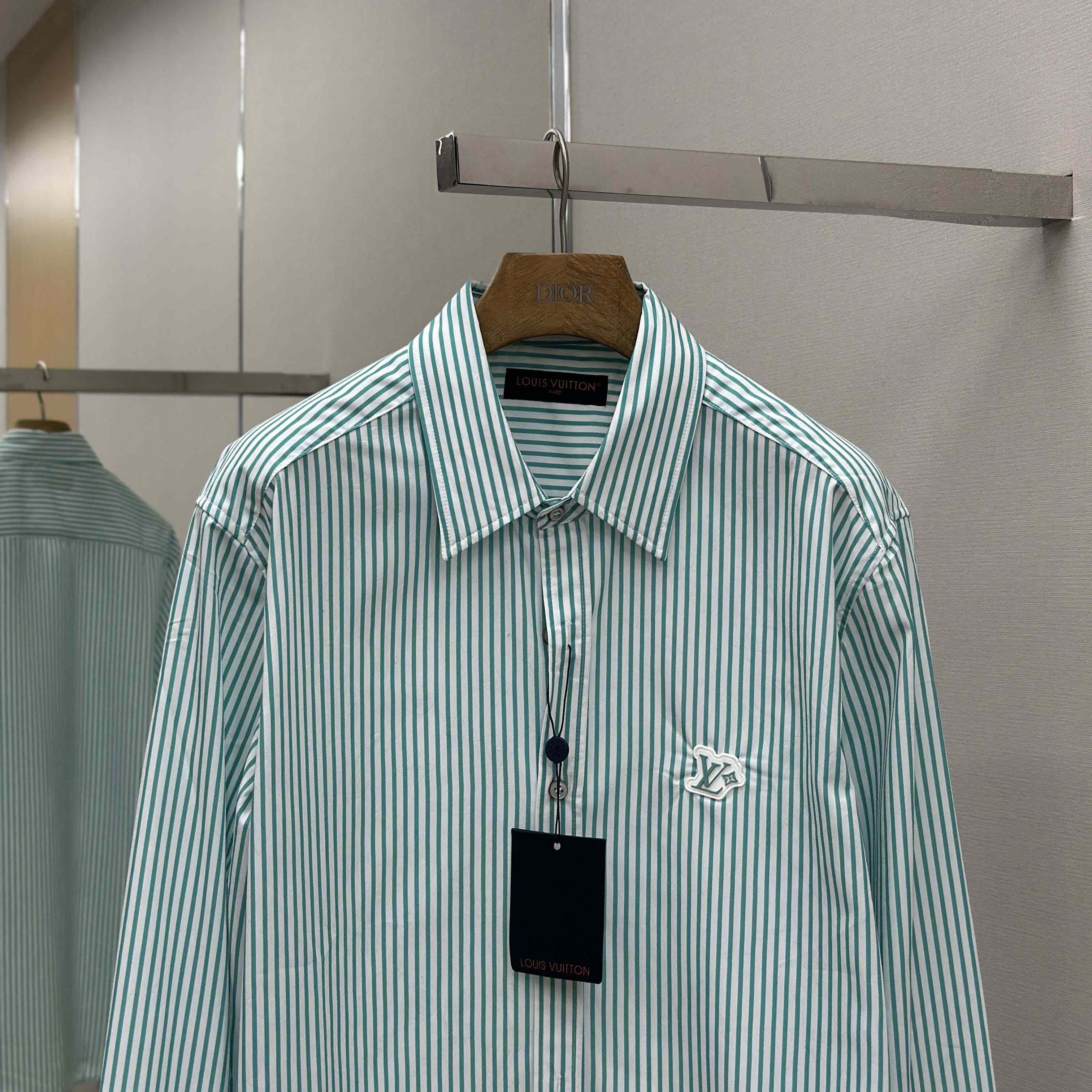 Louis Vuitton Monogram Striped Shirt   1AHVXI - FashionPlug