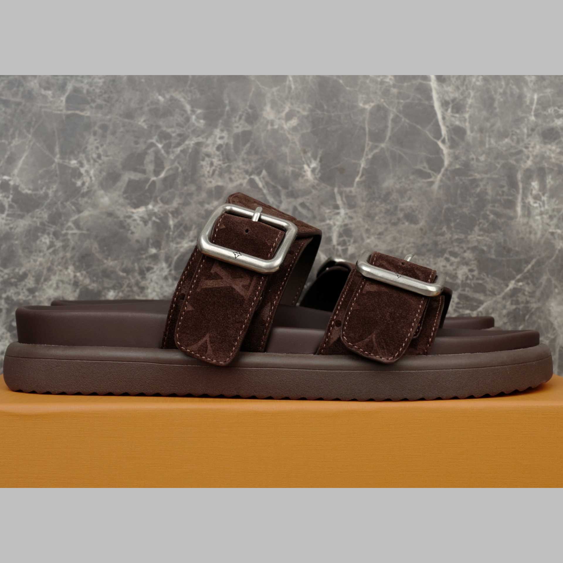 Louis Vuitton LV Venice Mule  1AHSK4 - FashionPlug