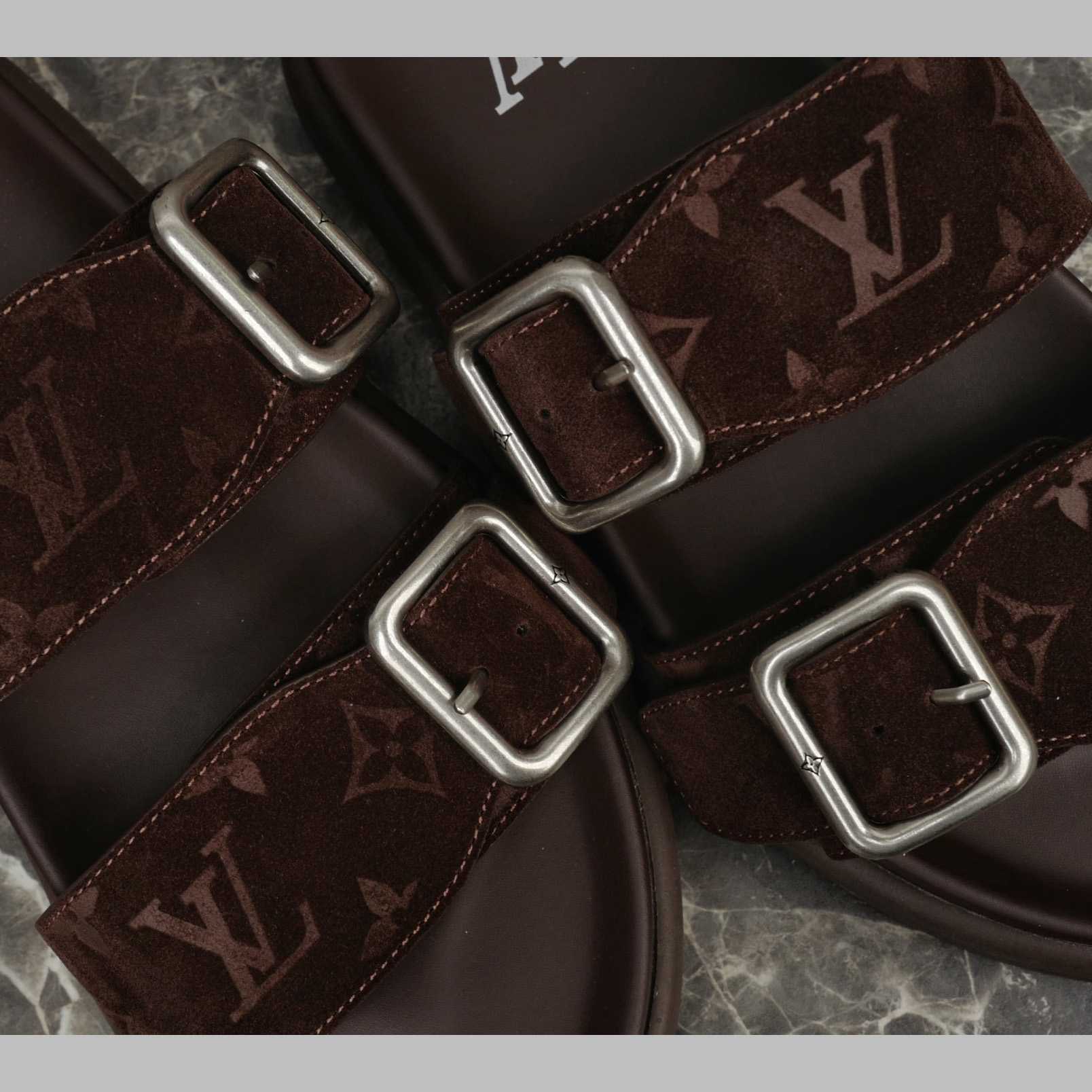 Louis Vuitton LV Venice Mule  1AHSK4 - FashionPlug