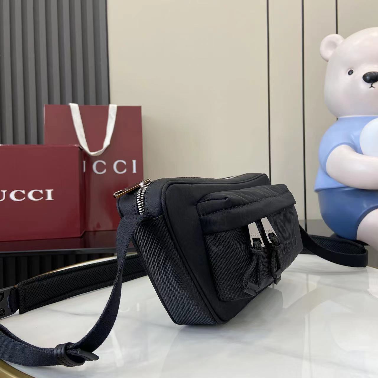 Gucci Nexus Large Slingbag - FashionPlug