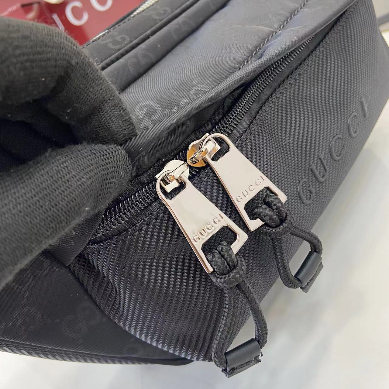 Gucci Nexus Large Slingbag - FashionPlug