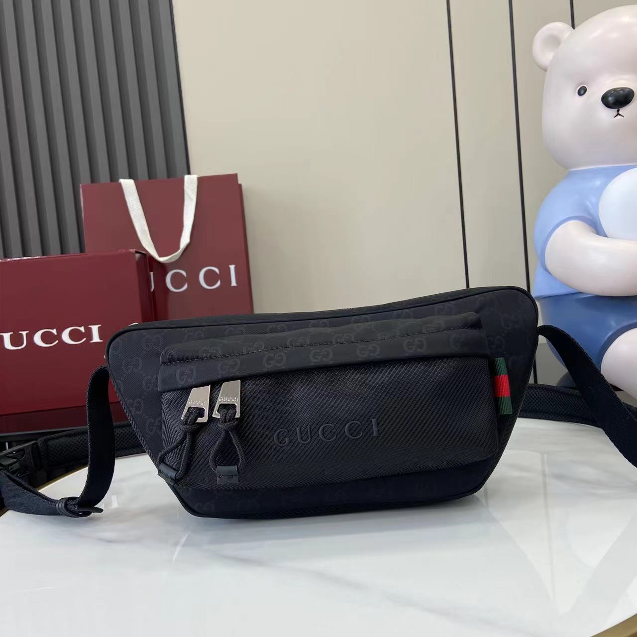 Gucci Nexus Large Slingbag - FashionPlug