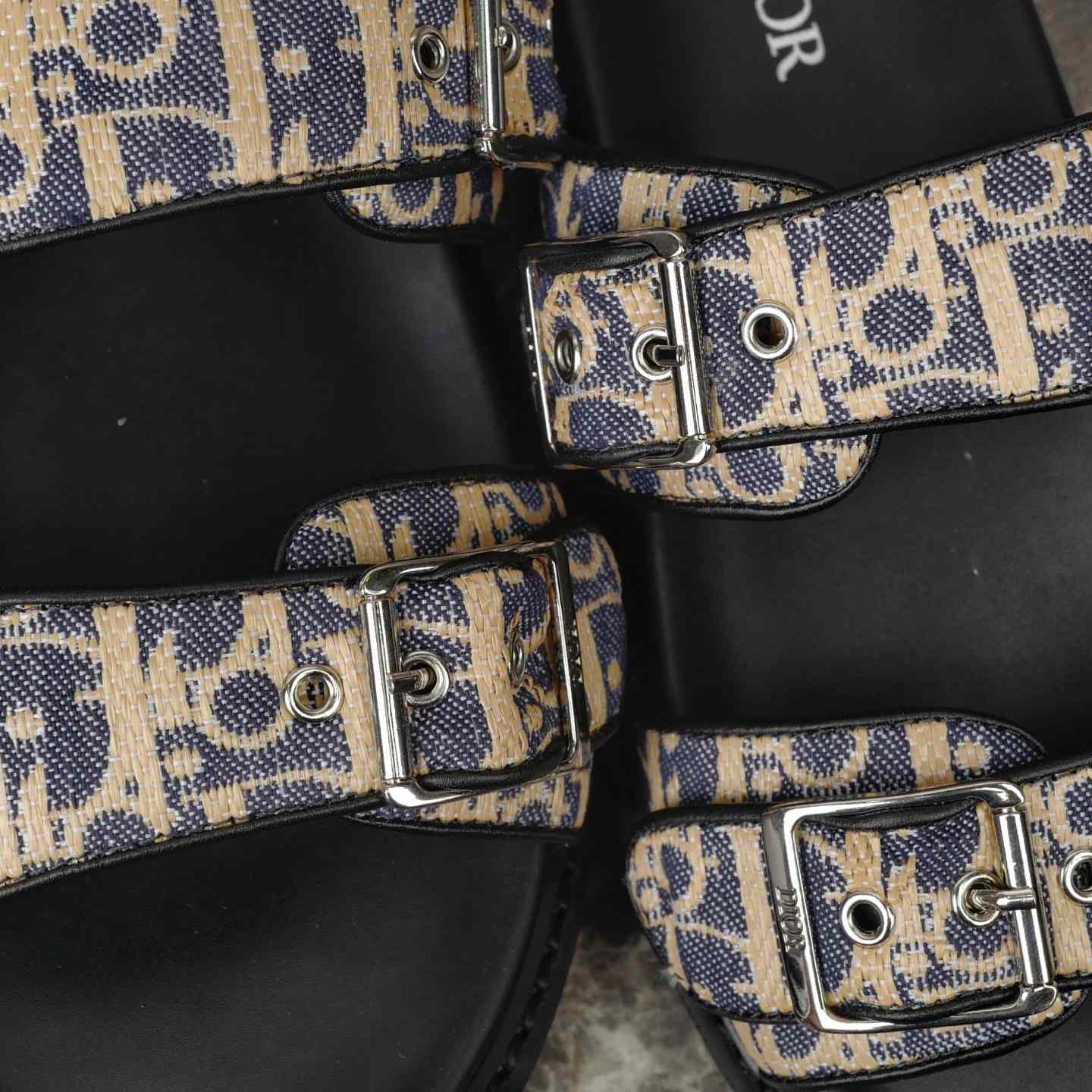 Dior Aqua Sandal   - FashionPlug
