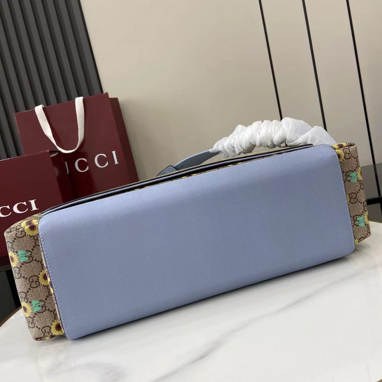 Gucci Large Changing Bag - FashionPlug