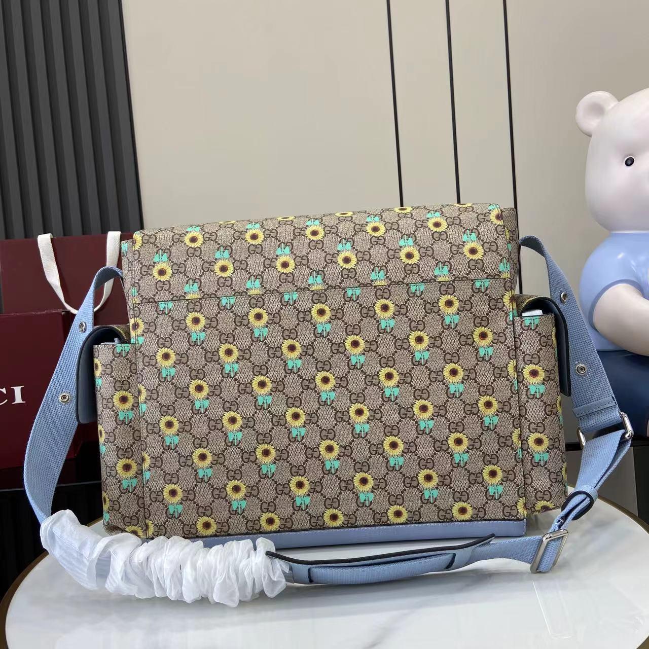 Gucci Large Changing Bag - FashionPlug