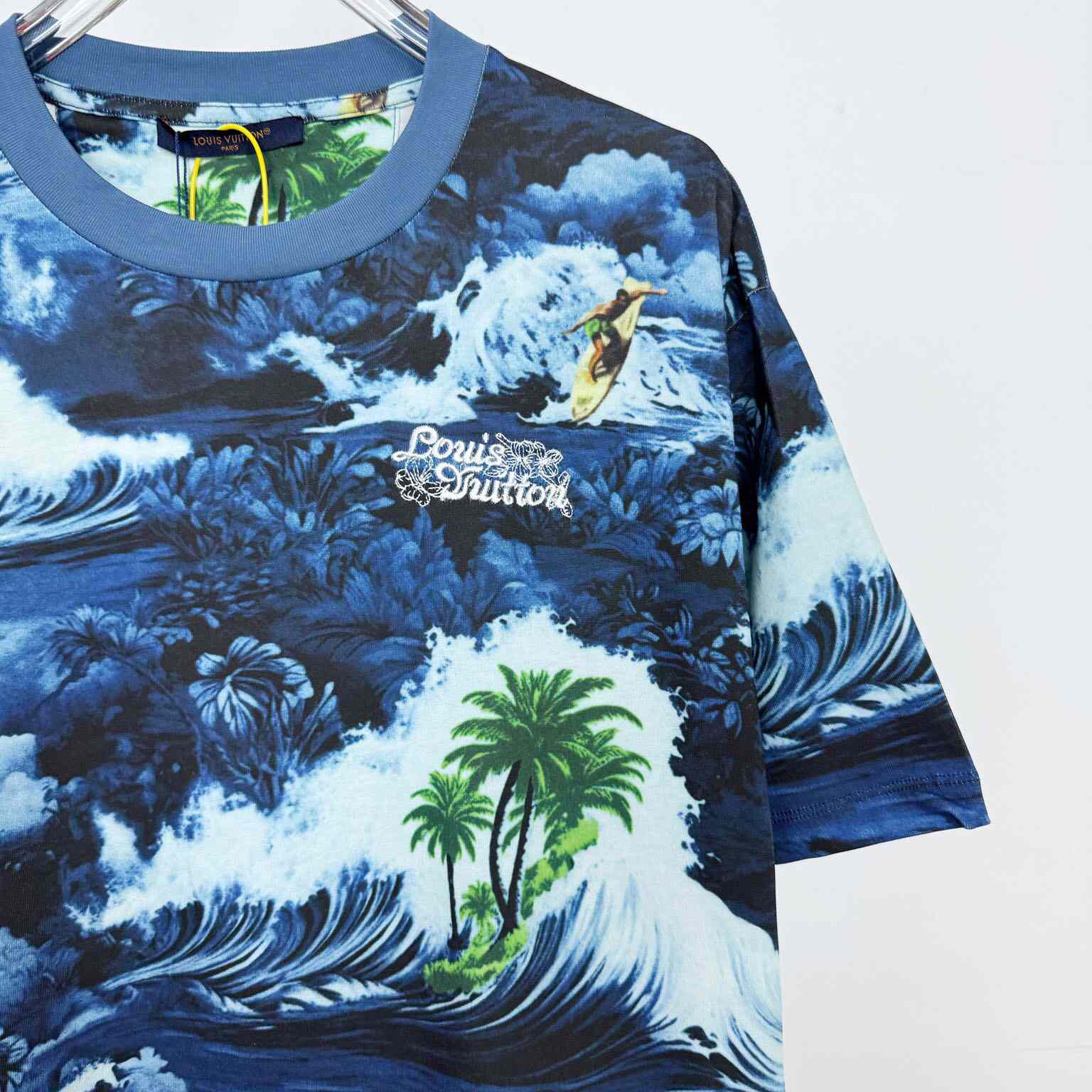 Louis Vuitton Printed Short-Sleeved Cotton T-Shirt   1AFRFH - FashionPlug