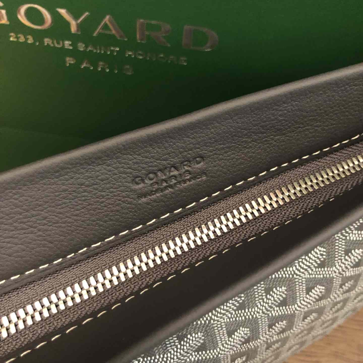 Goyard Conti Pouch - FashionPlug