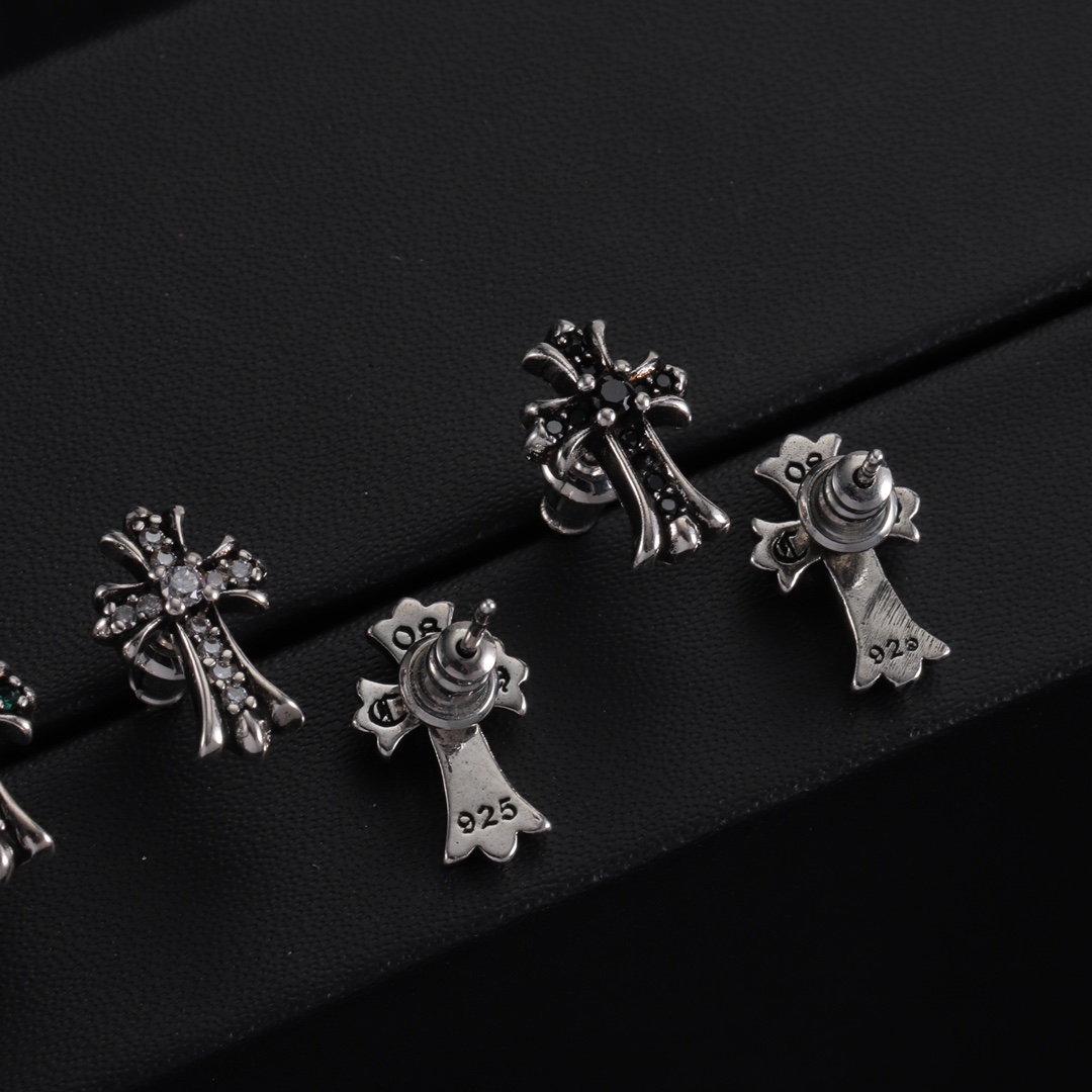 Chrome Heart Earrings - FashionPlug