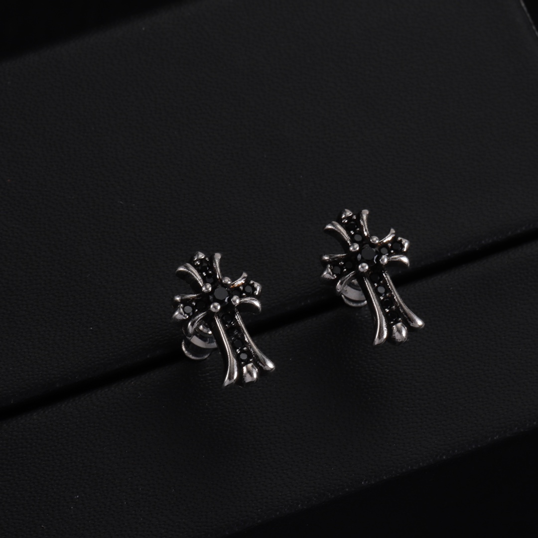 Chrome Heart Earrings - FashionPlug