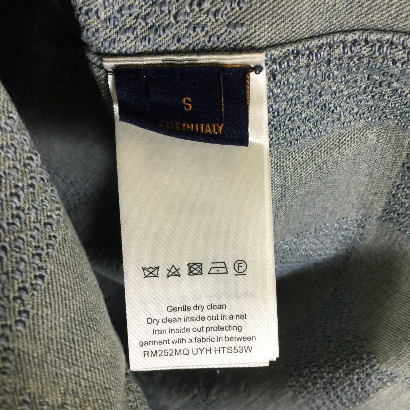 Louis Vuitton Damier 3D Light Denim Short-Sleeved Shirt   1AHVYX - FashionPlug