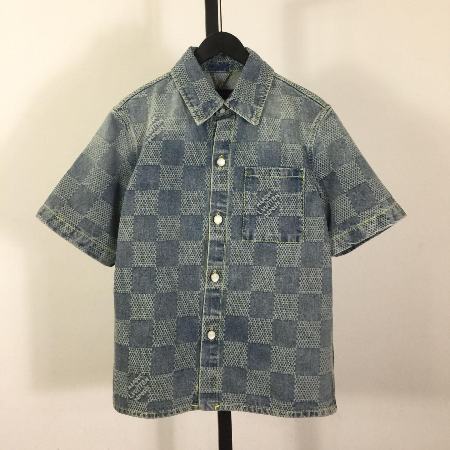 Louis Vuitton Damier 3D Light Denim Short-Sleeved Shirt   1AHVYX - FashionPlug