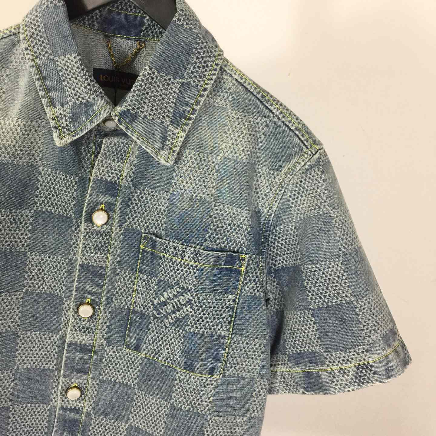 Louis Vuitton Damier 3D Light Denim Short-Sleeved Shirt   1AHVYX - FashionPlug