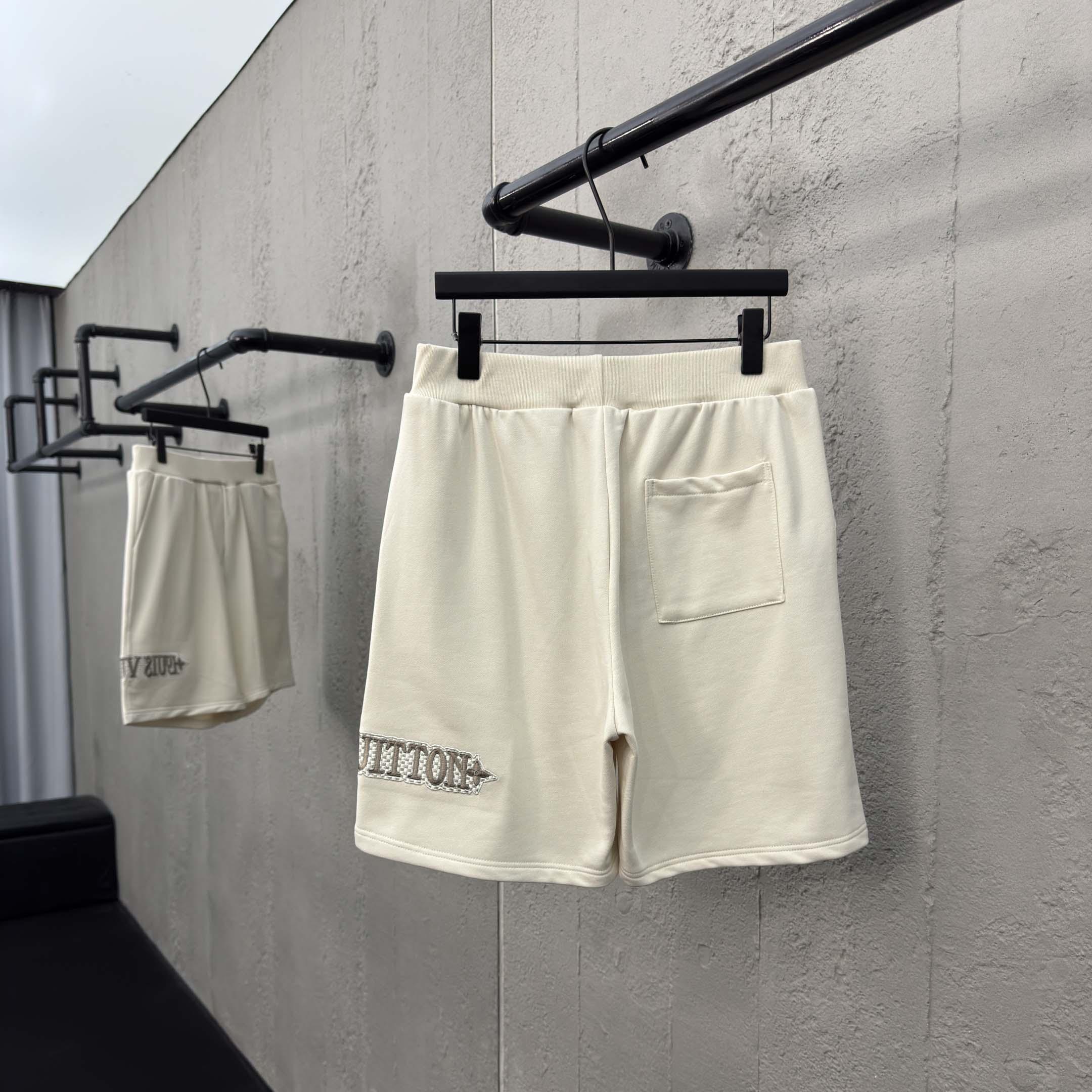 Louis Vuitton Embellished Shorts   1AHW38 - FashionPlug