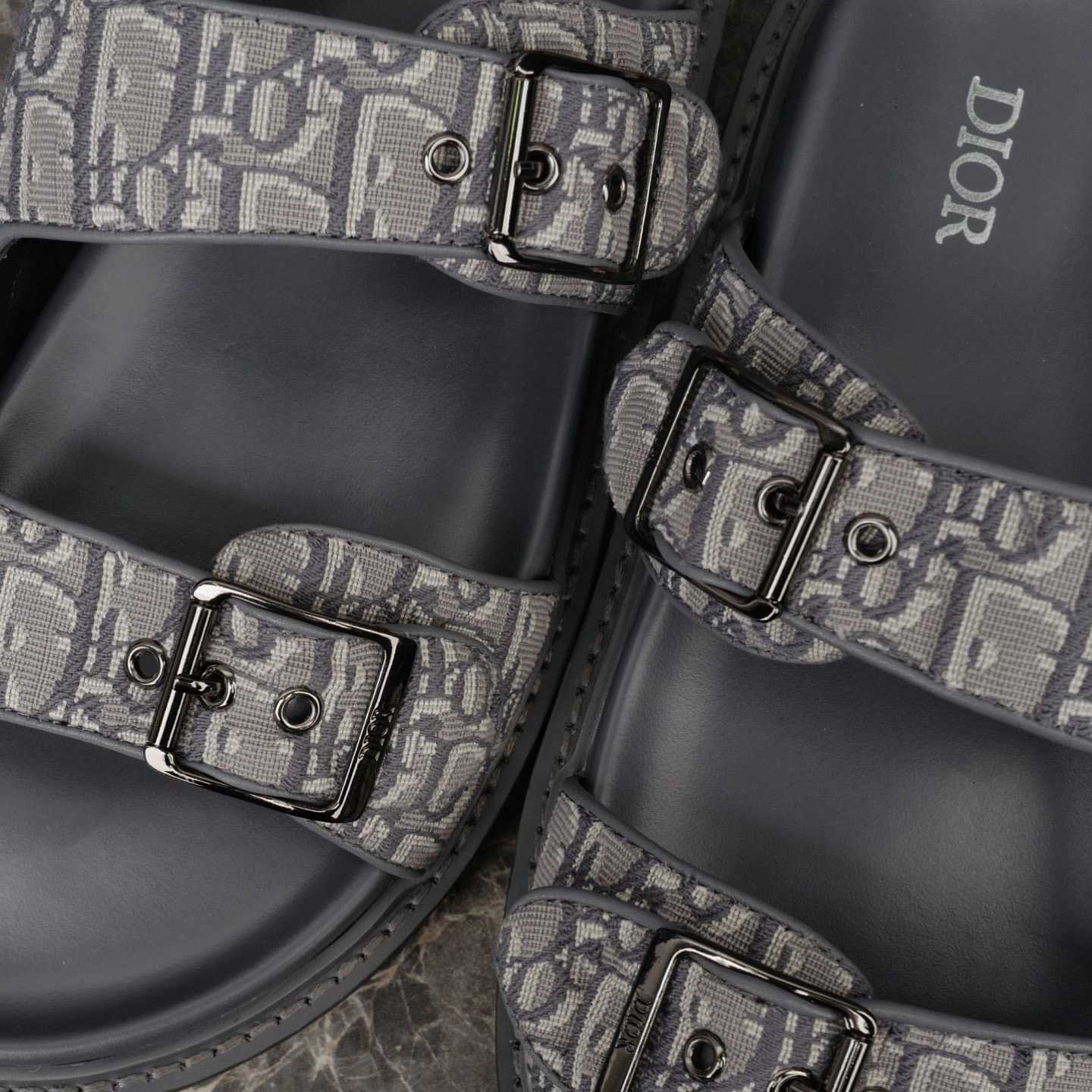 Dior Aqua Sandal   - FashionPlug