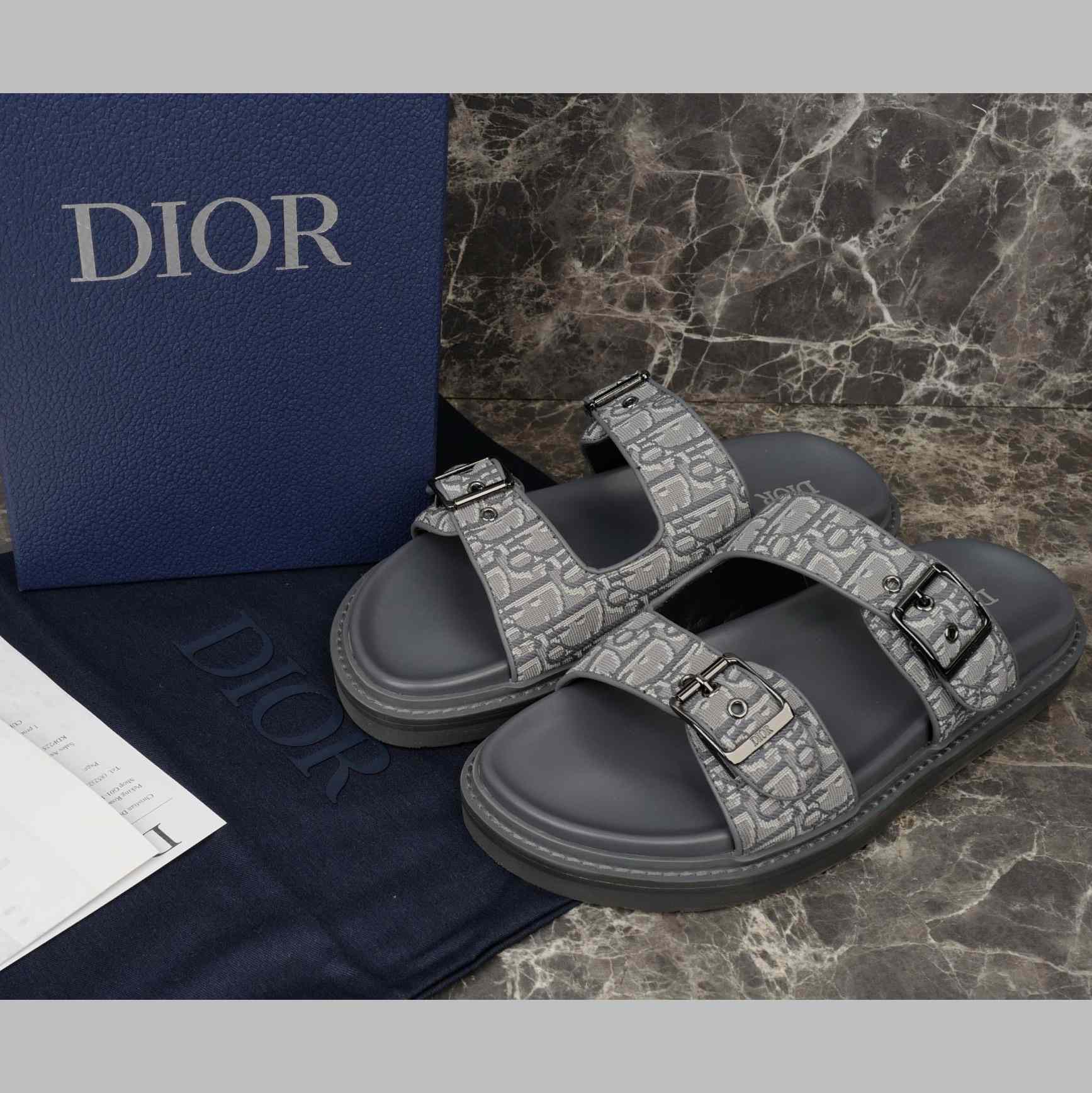Dior Aqua Sandal   - FashionPlug