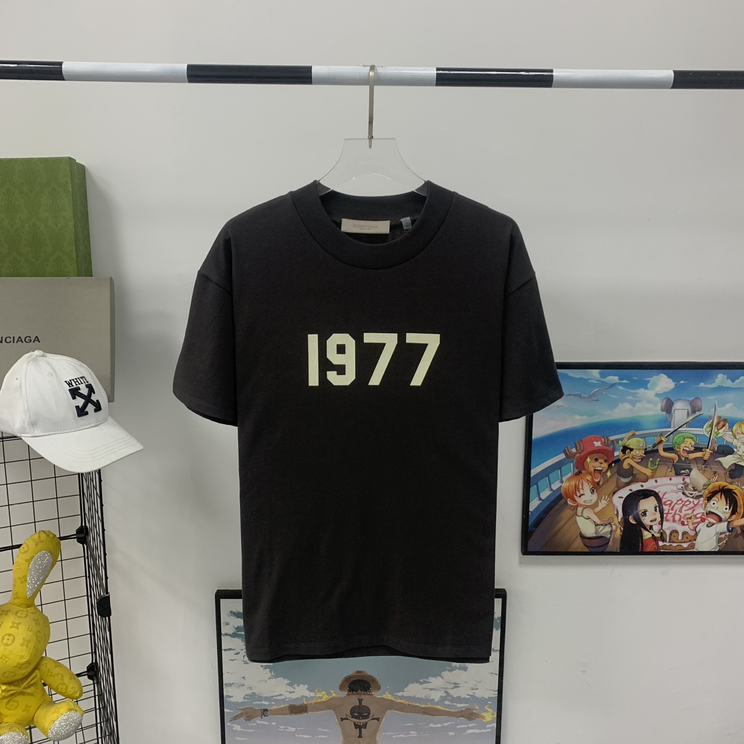 Fear of God Essentials 1977 Tee - FashionPlug