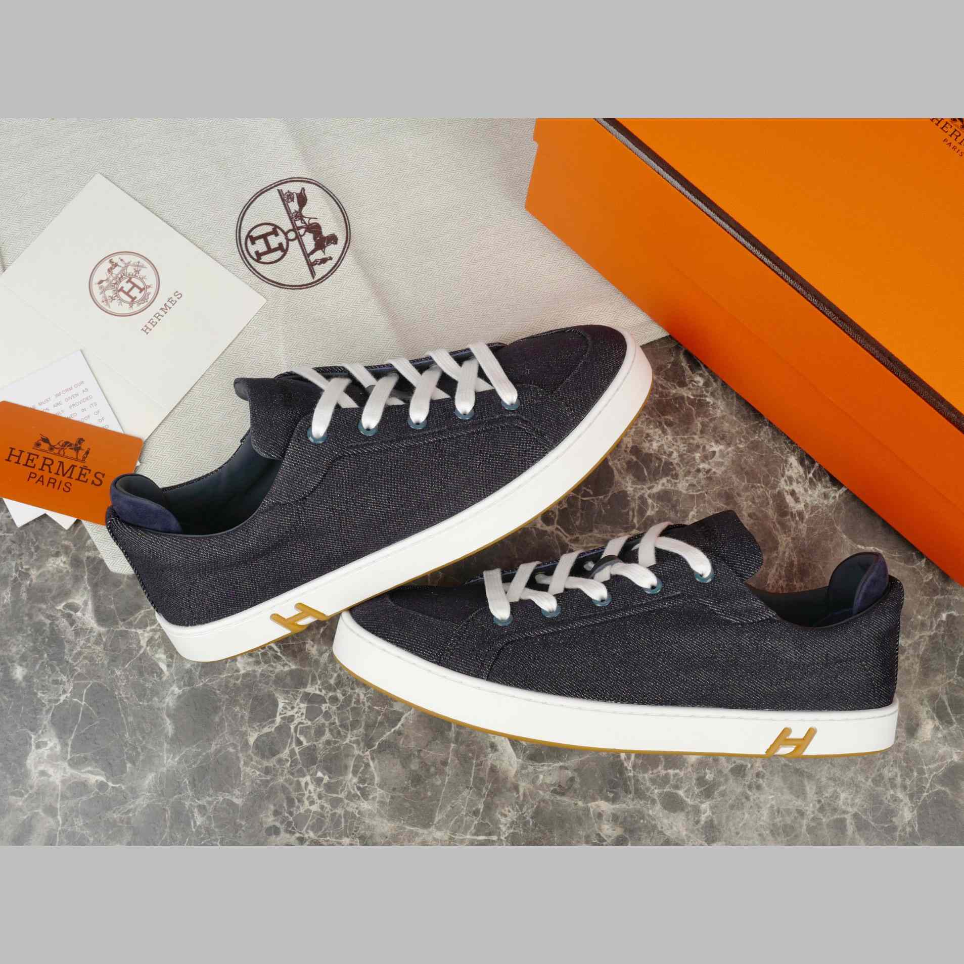 Hermes Kid Sneaker - FashionPlug