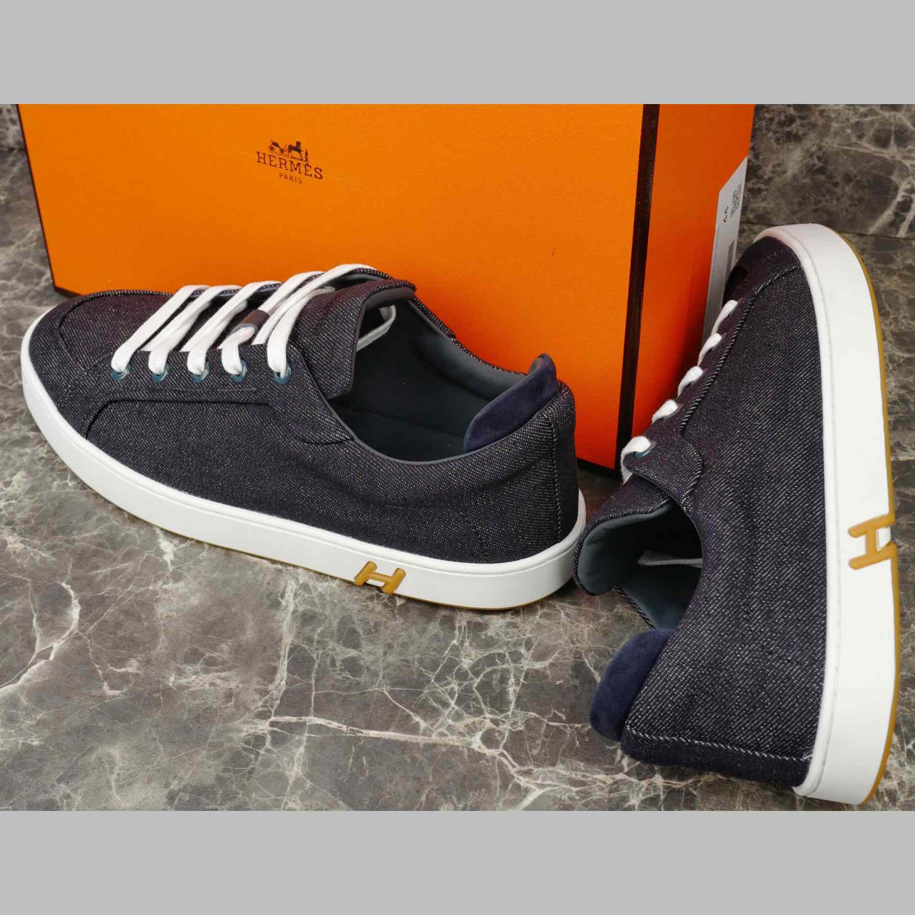 Hermes Kid Sneaker - FashionPlug