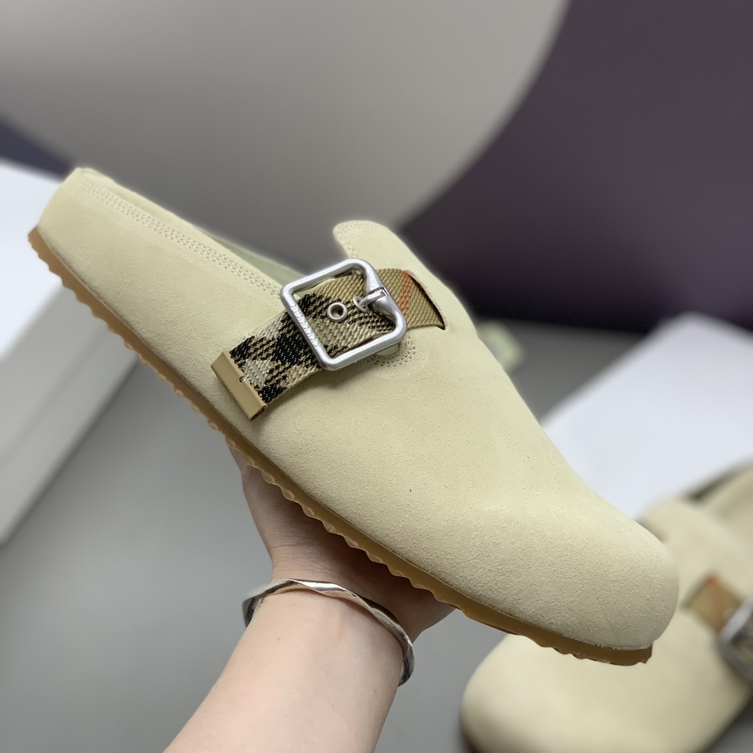 Burberry Suede Urchin Clogs - FashionPlug
