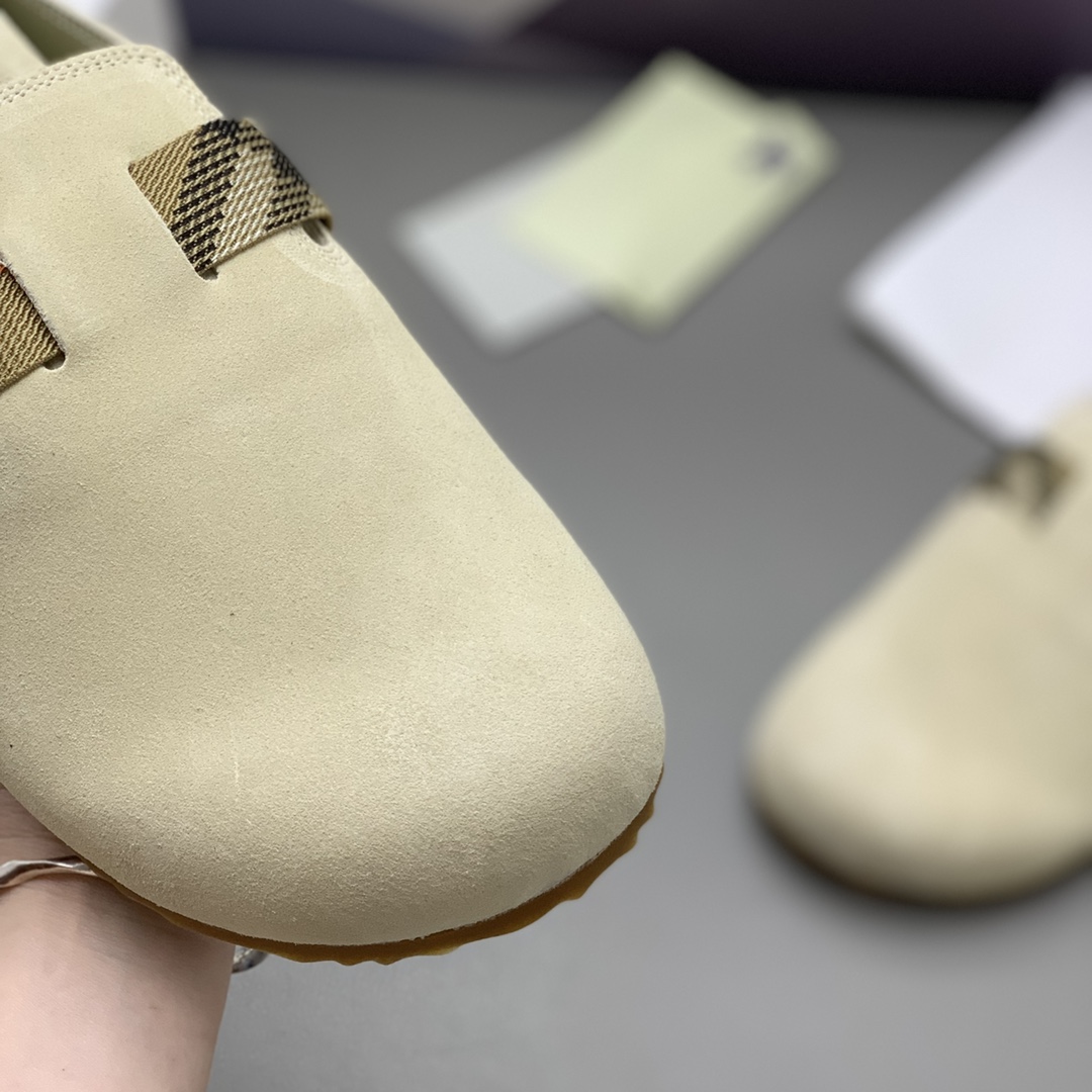 Burberry Suede Urchin Clogs - FashionPlug