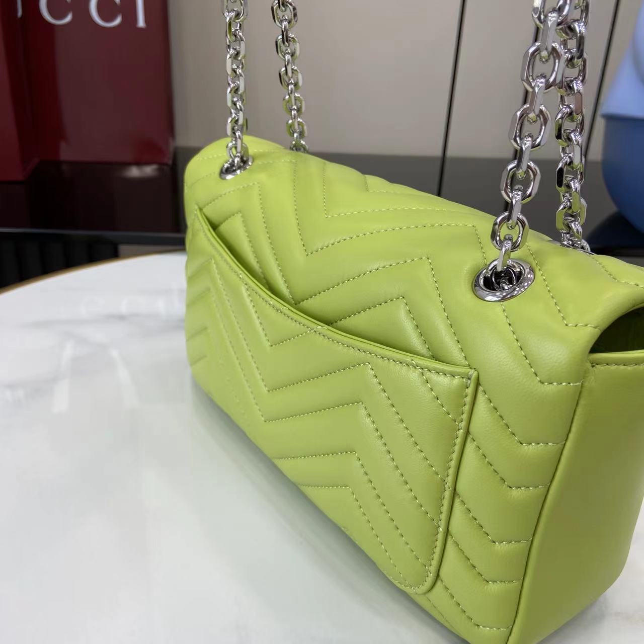 Gucci GG Marmont Medium Shoulder Bag - FashionPlug