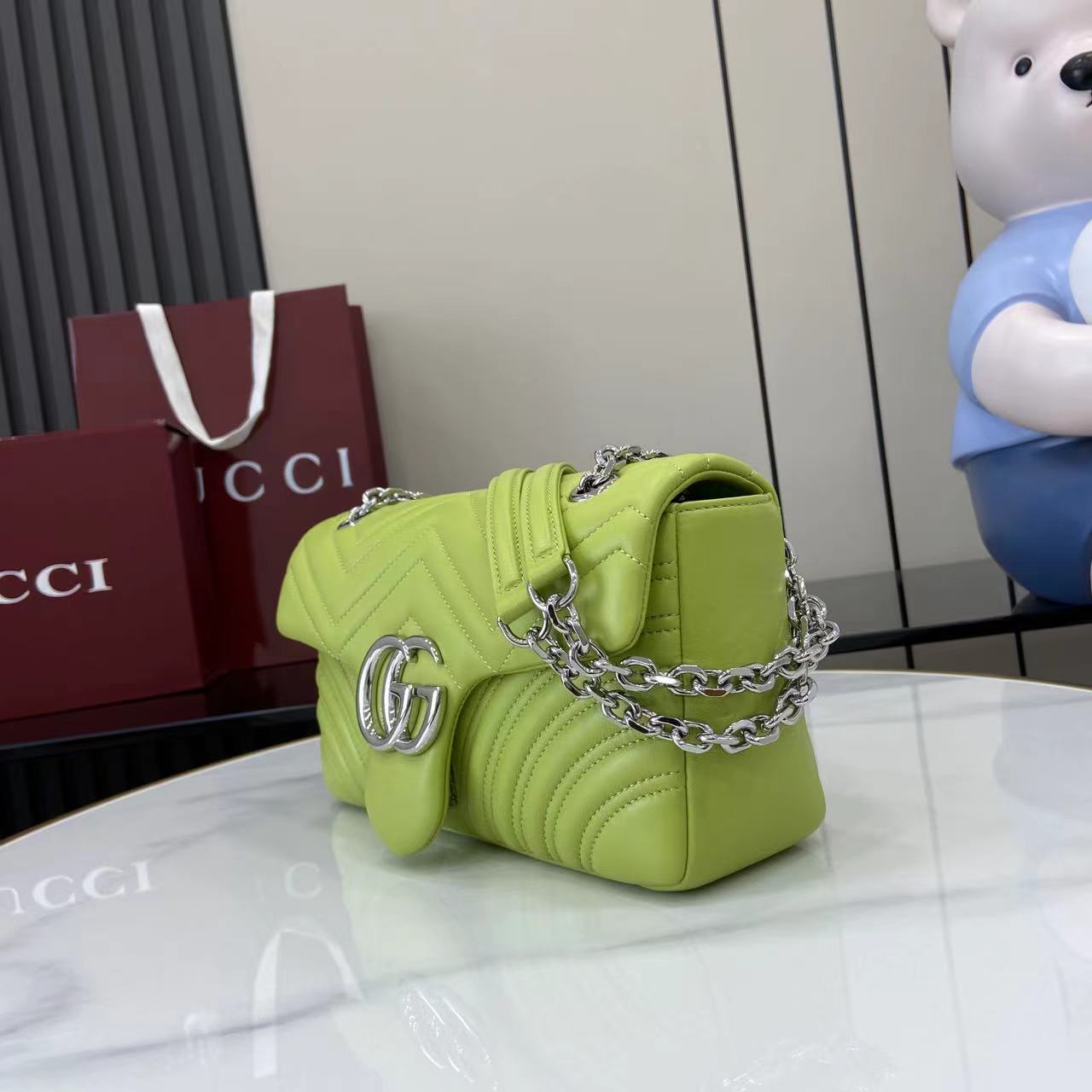 Gucci GG Marmont Medium Shoulder Bag - FashionPlug