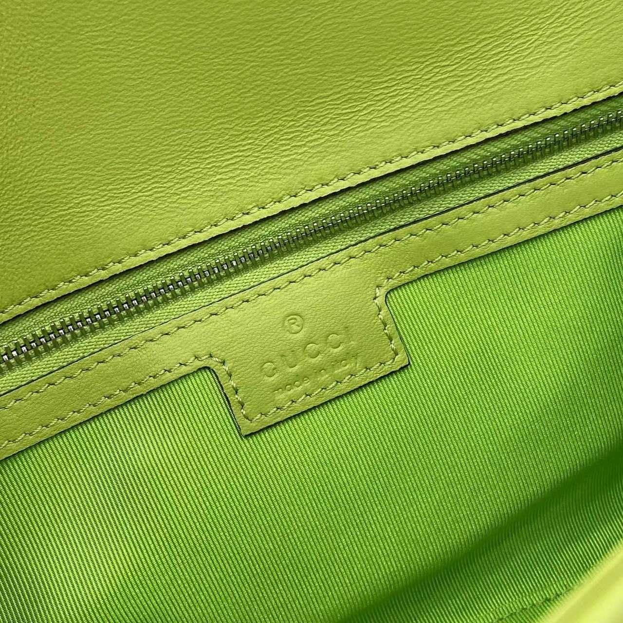 Gucci GG Marmont Medium Shoulder Bag - FashionPlug