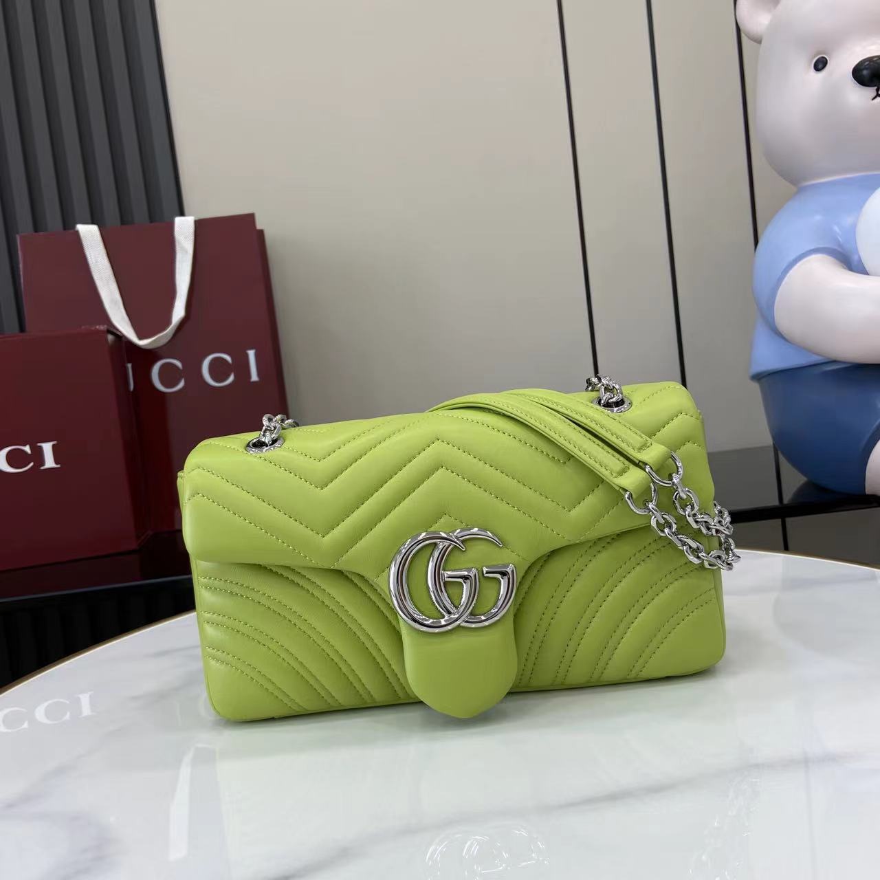 Gucci GG Marmont Medium Shoulder Bag - FashionPlug