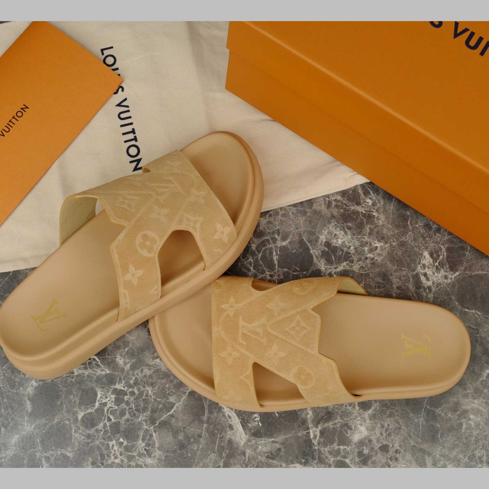 Louis Vuitton LV Oasis Mule   1AHSET - FashionPlug