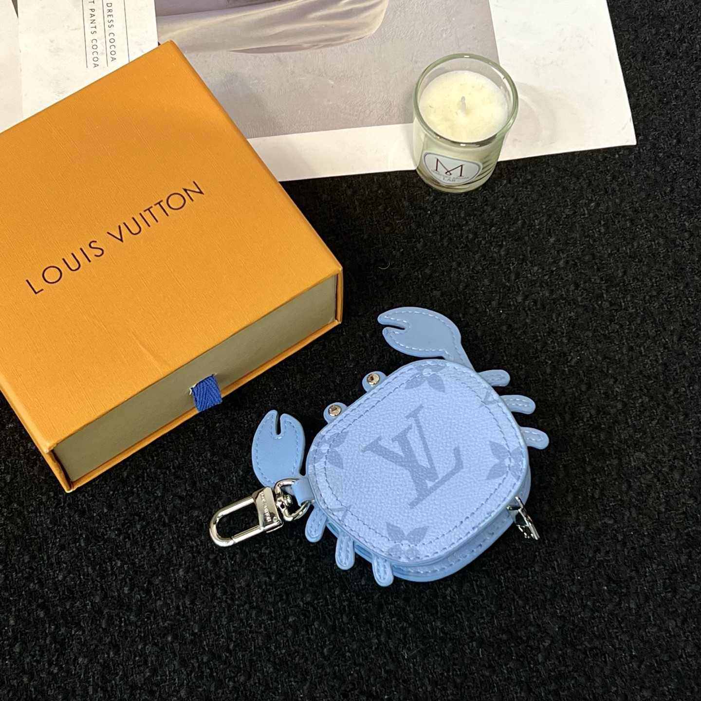 Louis Vuitton LV Crab Bag Charm   M02525 - FashionPlug