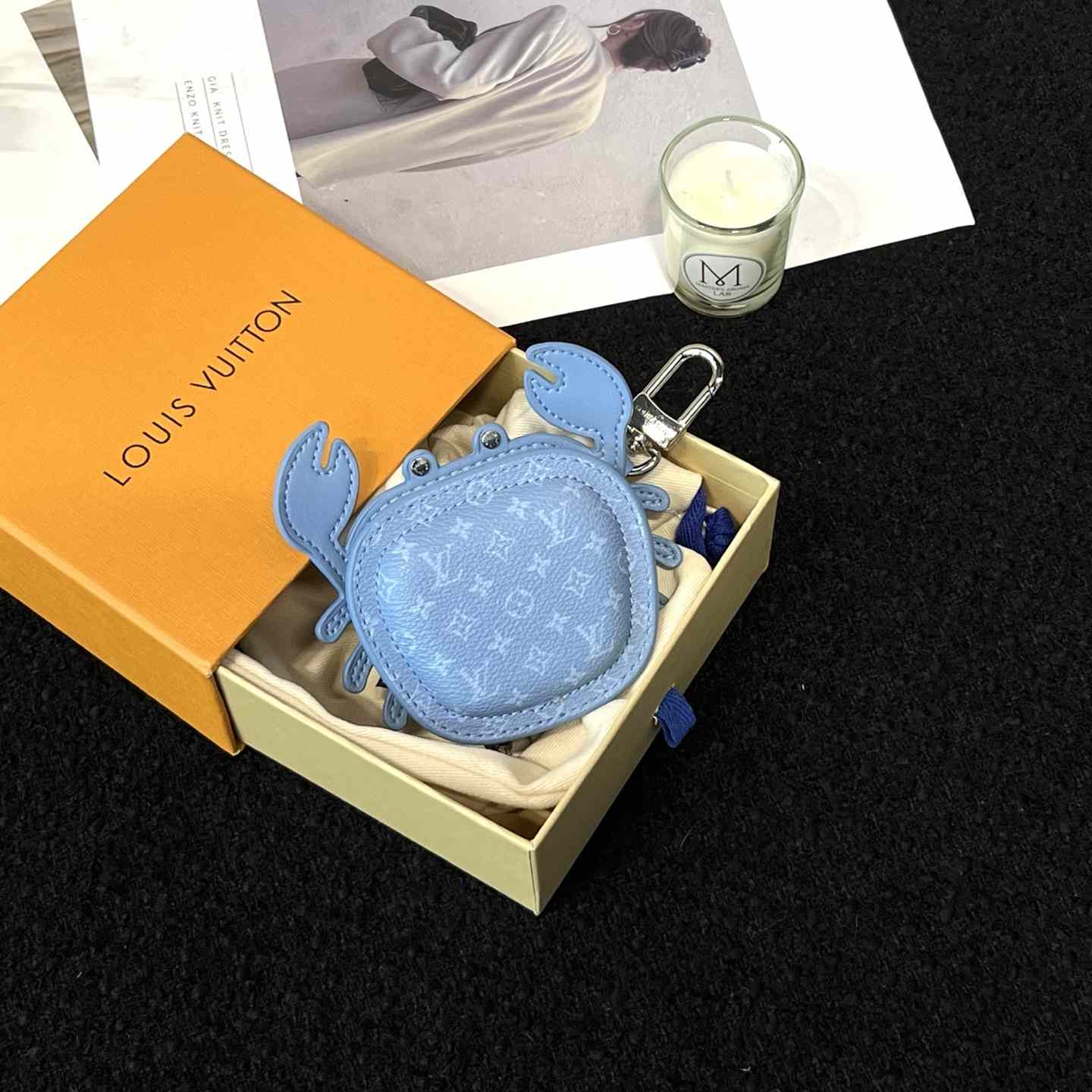 Louis Vuitton LV Crab Bag Charm   M02525 - FashionPlug