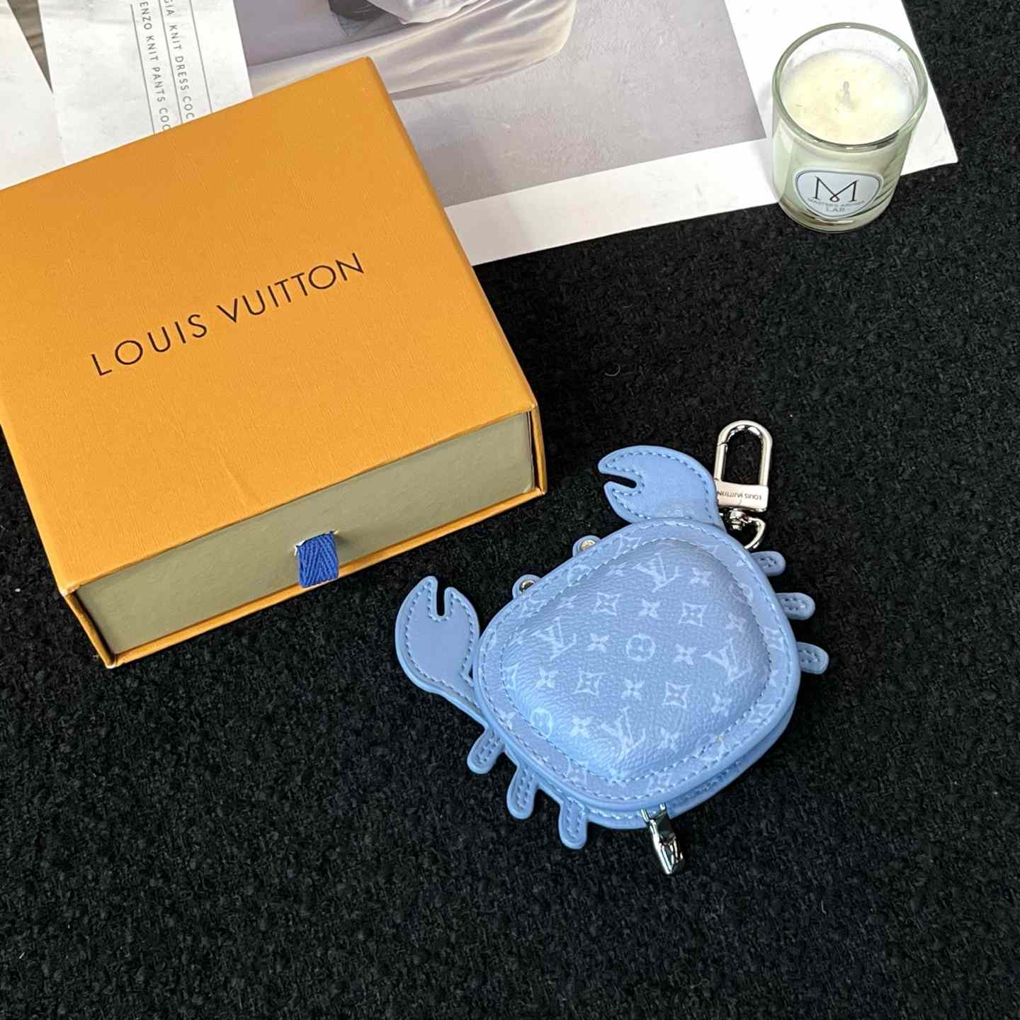 Louis Vuitton LV Crab Bag Charm   M02525 - FashionPlug