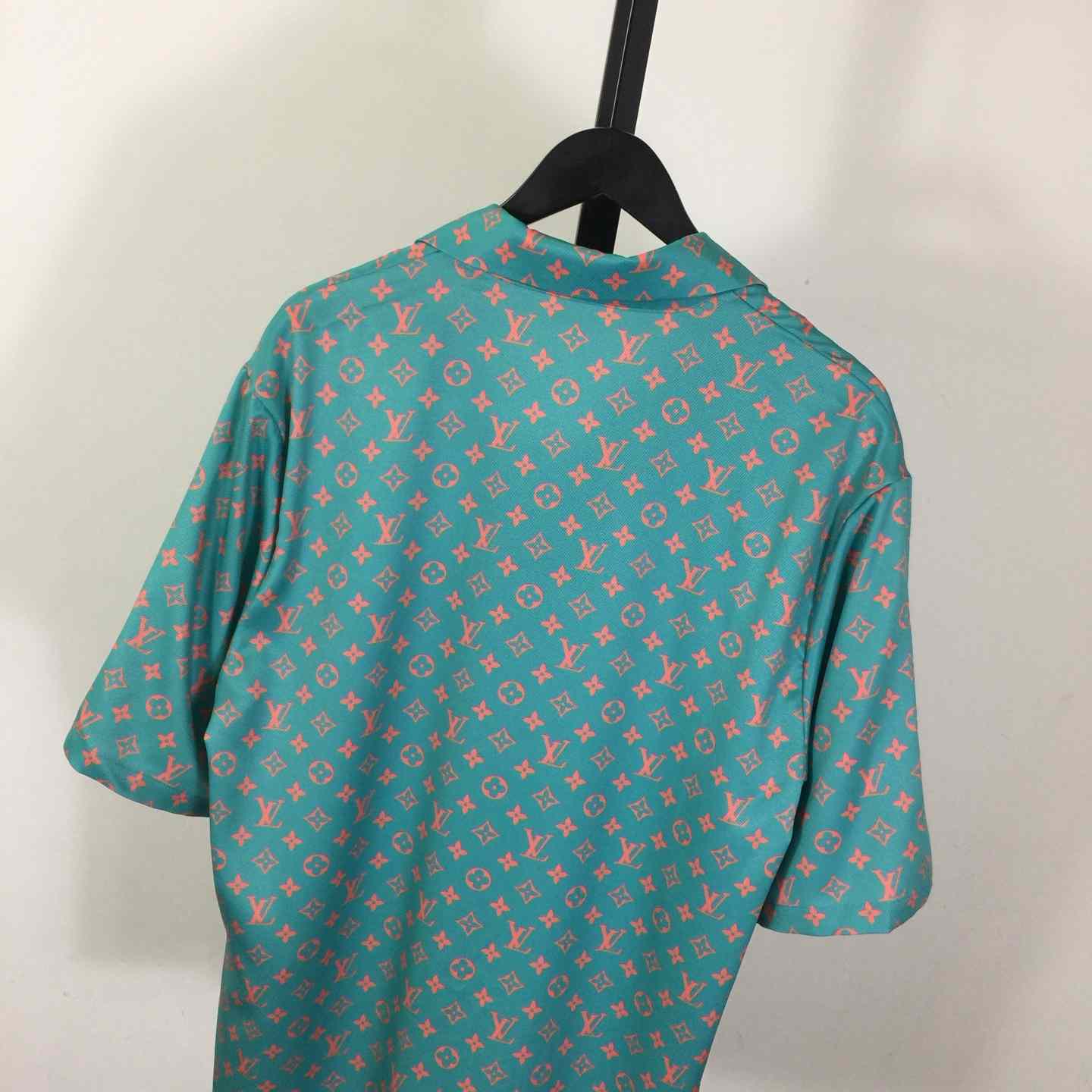 Louis Vuitton Monogram Short-Sleeved Silk Shirt   1AHVU7 - FashionPlug