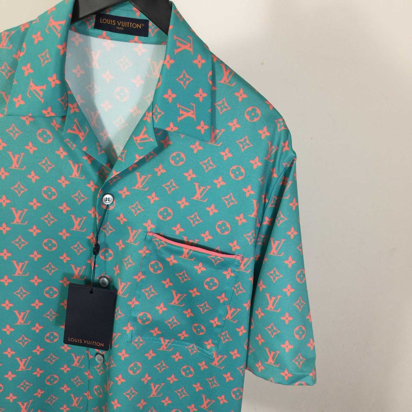 Louis Vuitton Monogram Short-Sleeved Silk Shirt   1AHVU7 - FashionPlug