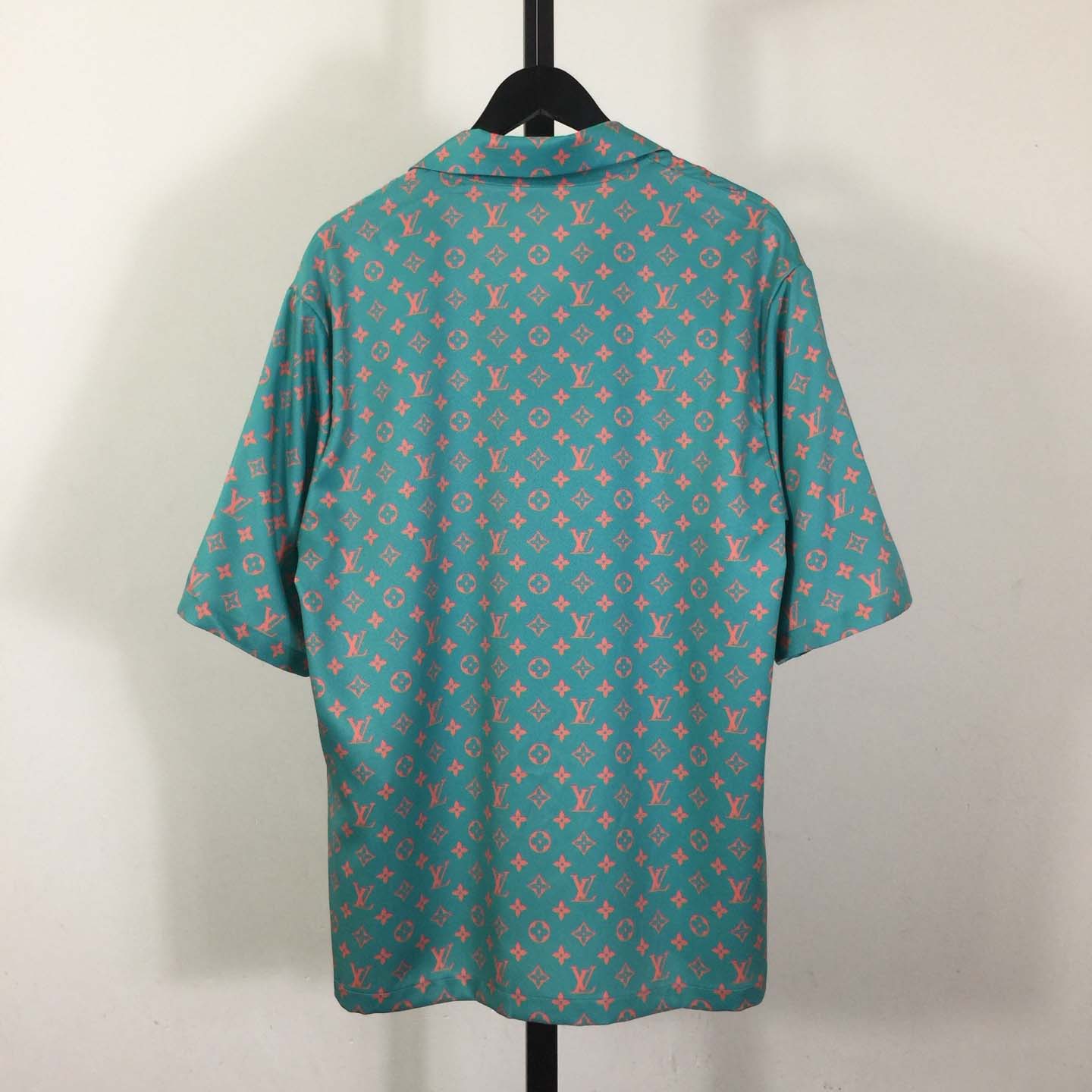Louis Vuitton Monogram Short-Sleeved Silk Shirt   1AHVU7 - FashionPlug