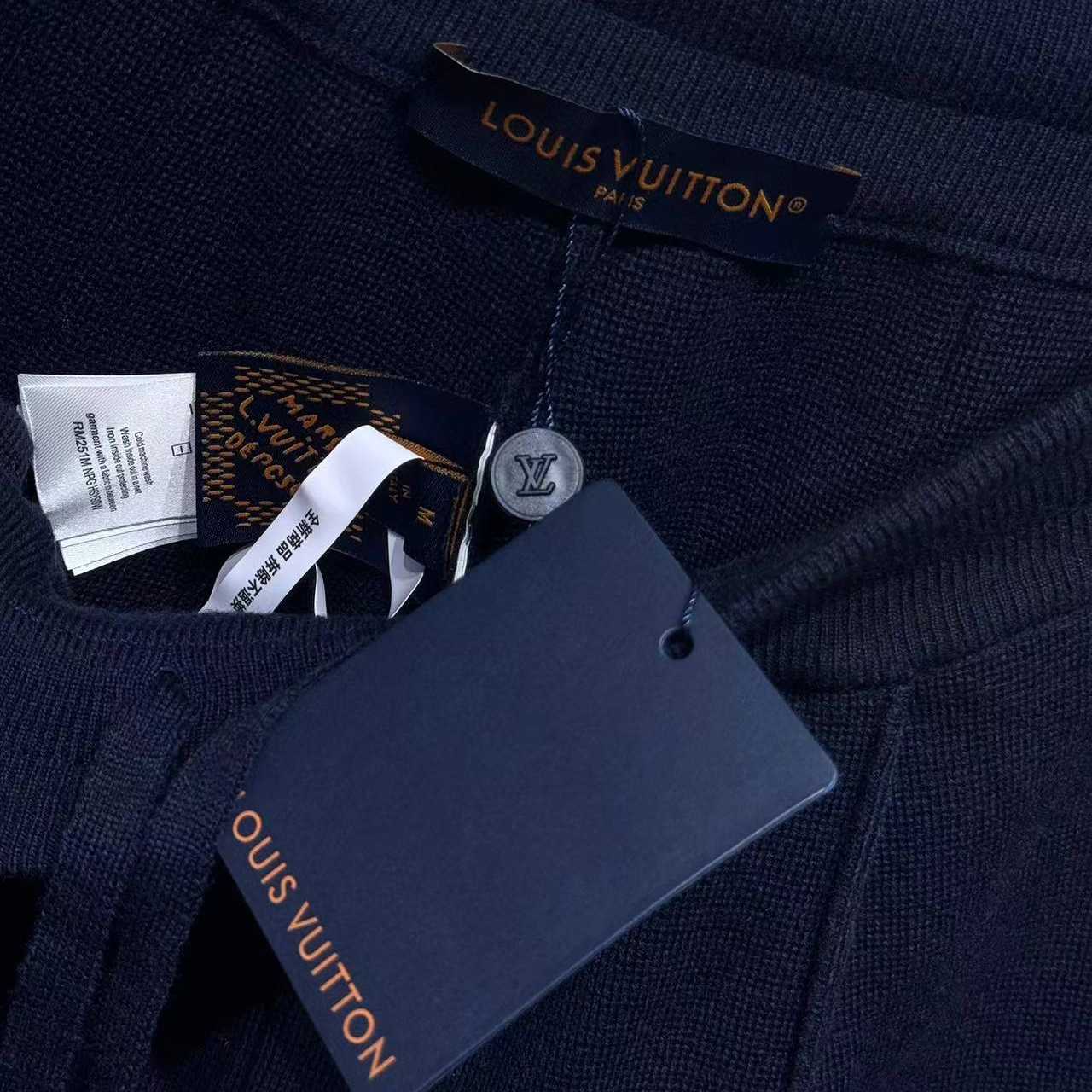 Louis Vuitton Big Logo Shorts - FashionPlug