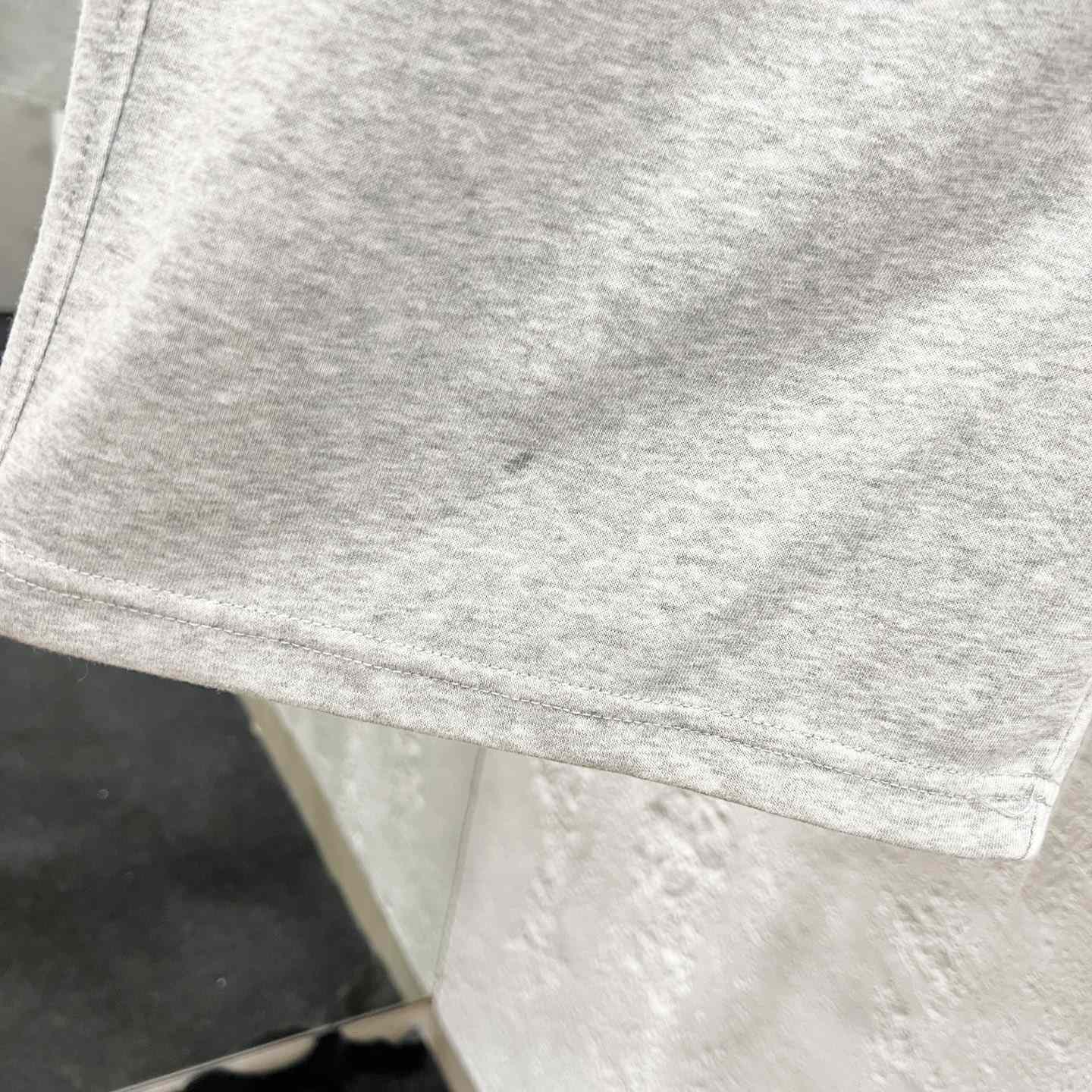 Prada Shorts    - FashionPlug
