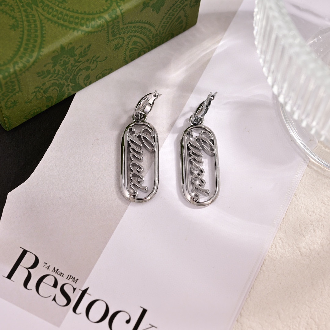 Gucci Script Logo Drop Earrings - FashionPlug
