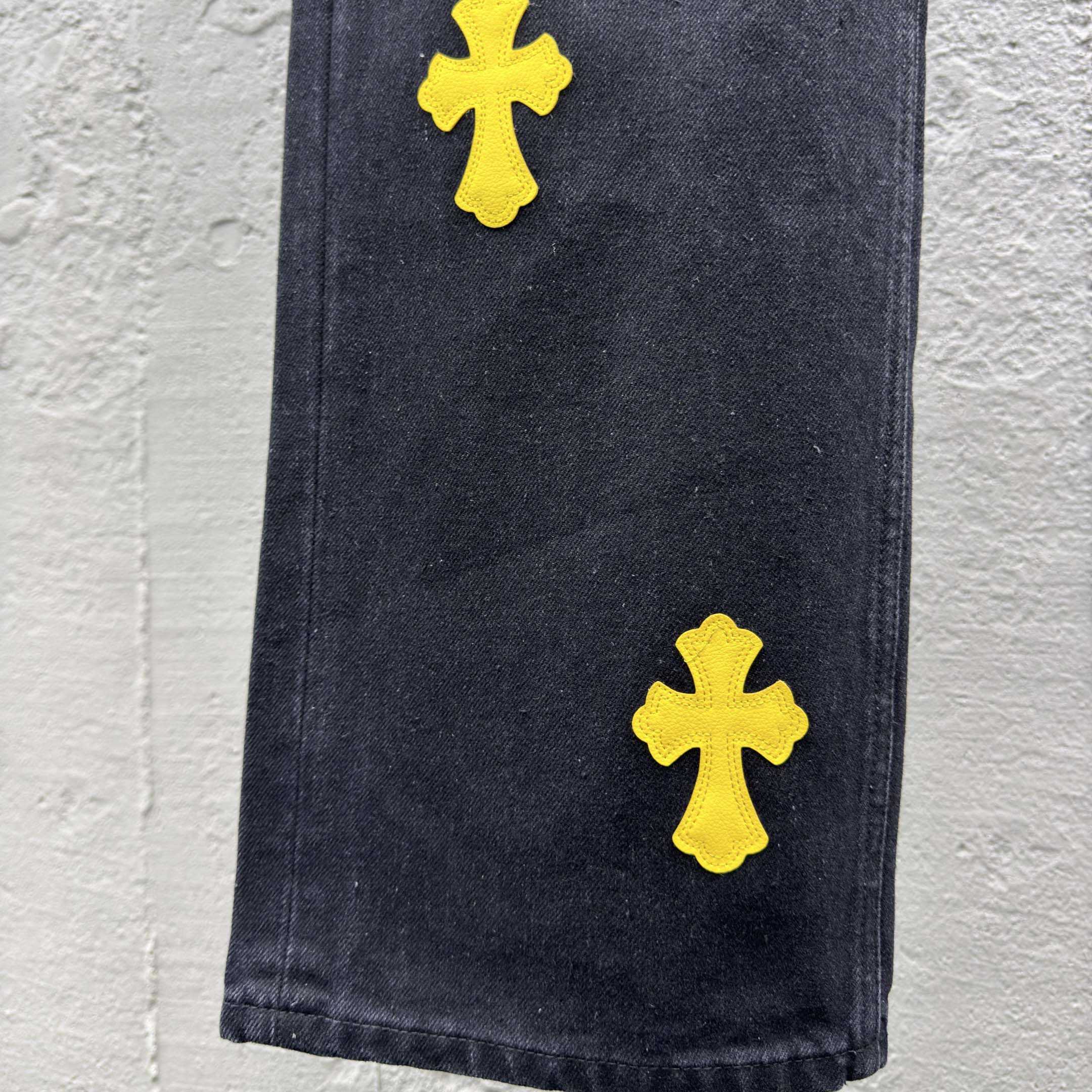 Chrome Hearts Jeans - FashionPlug