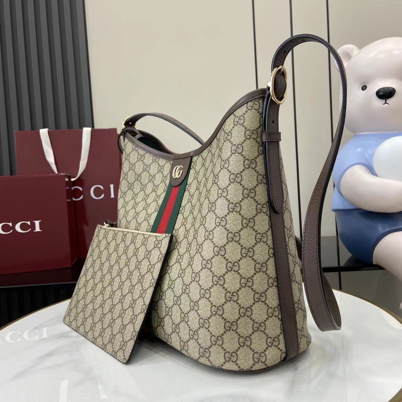 Gucci Ophidia Large Soulder Bag - FashionPlug