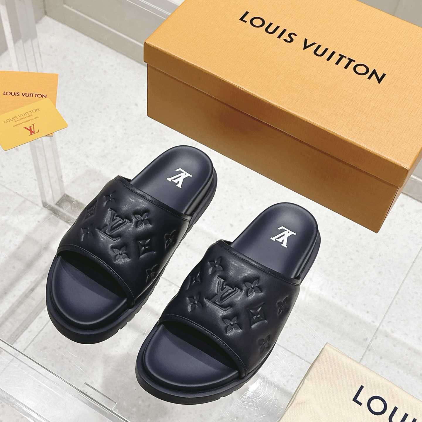Louis Vuitton Miami Mule   1ADGFD  - FashionPlug