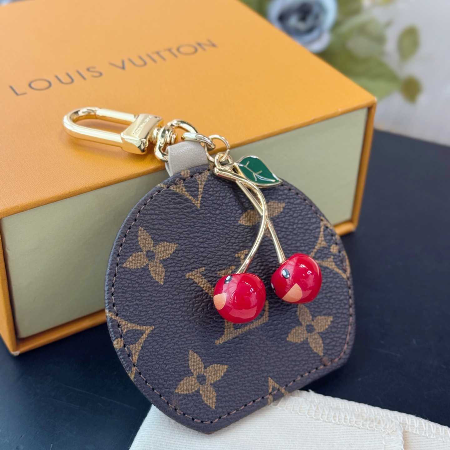 Louis Vuitton LV x TM Cerise LV Mini Mirror Bag Charm   M02830 - FashionPlug