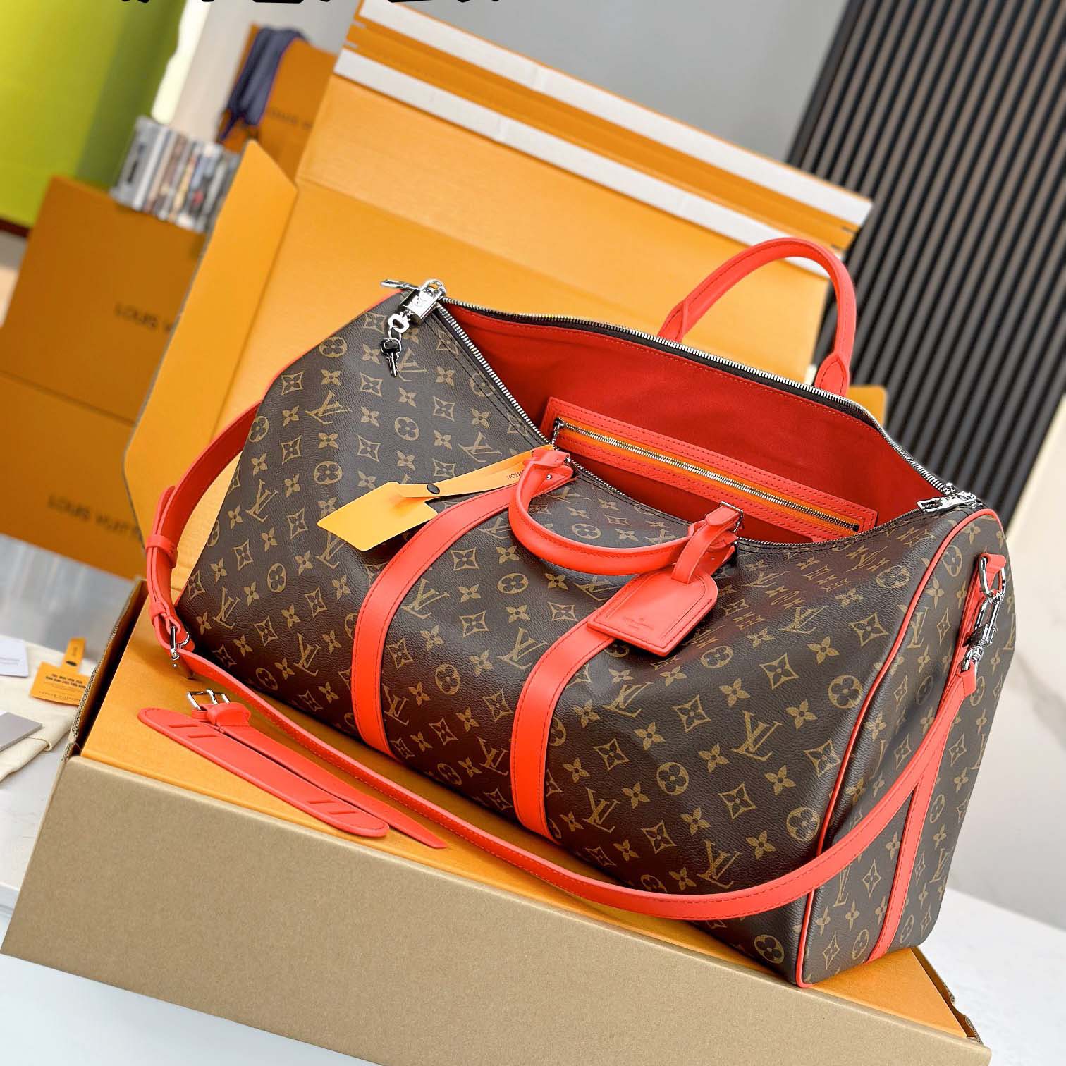 Louis Vuitton Keepall Bandoulière 50  N46769 - FashionPlug