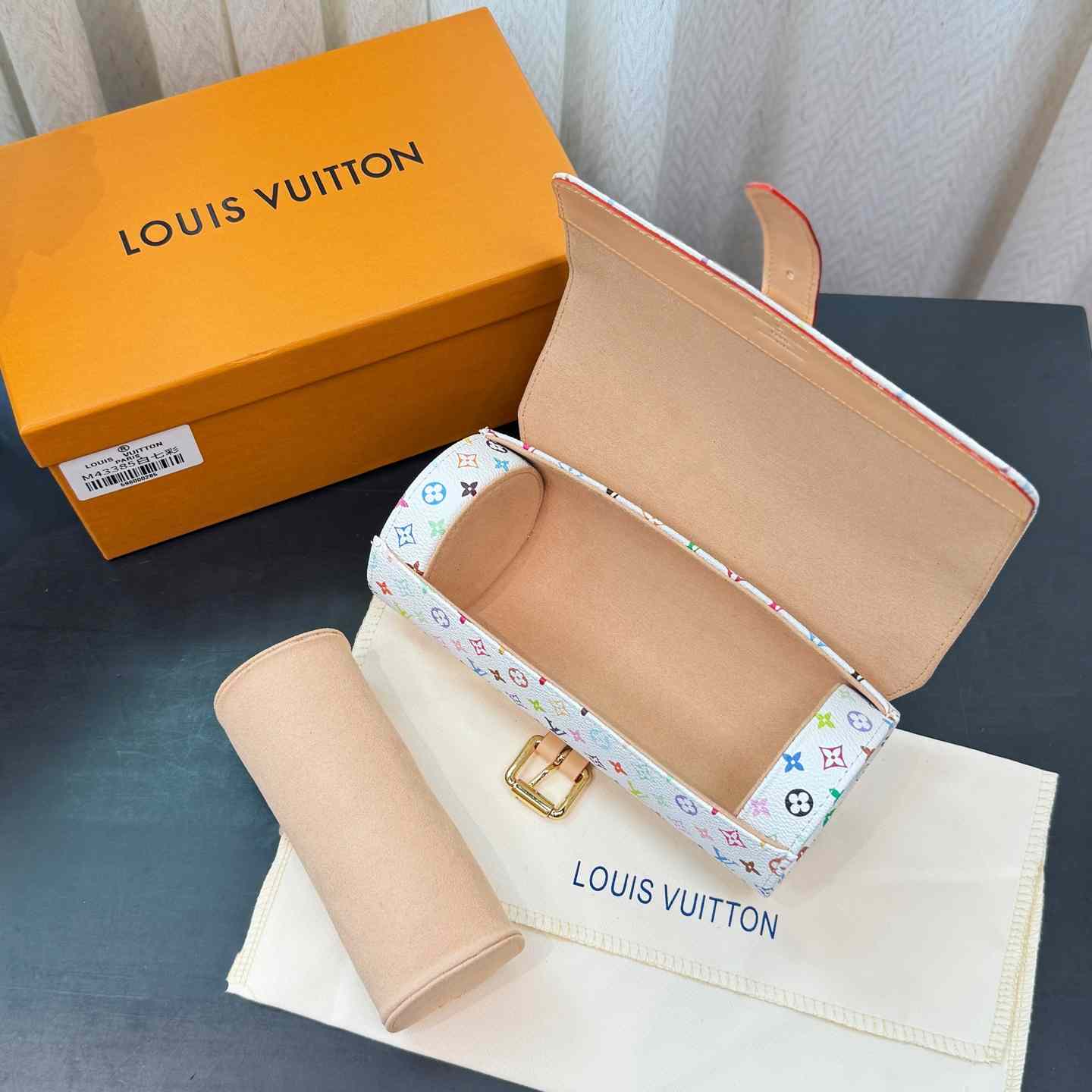 Louis Vuitton 3 Watch Case    - FashionPlug