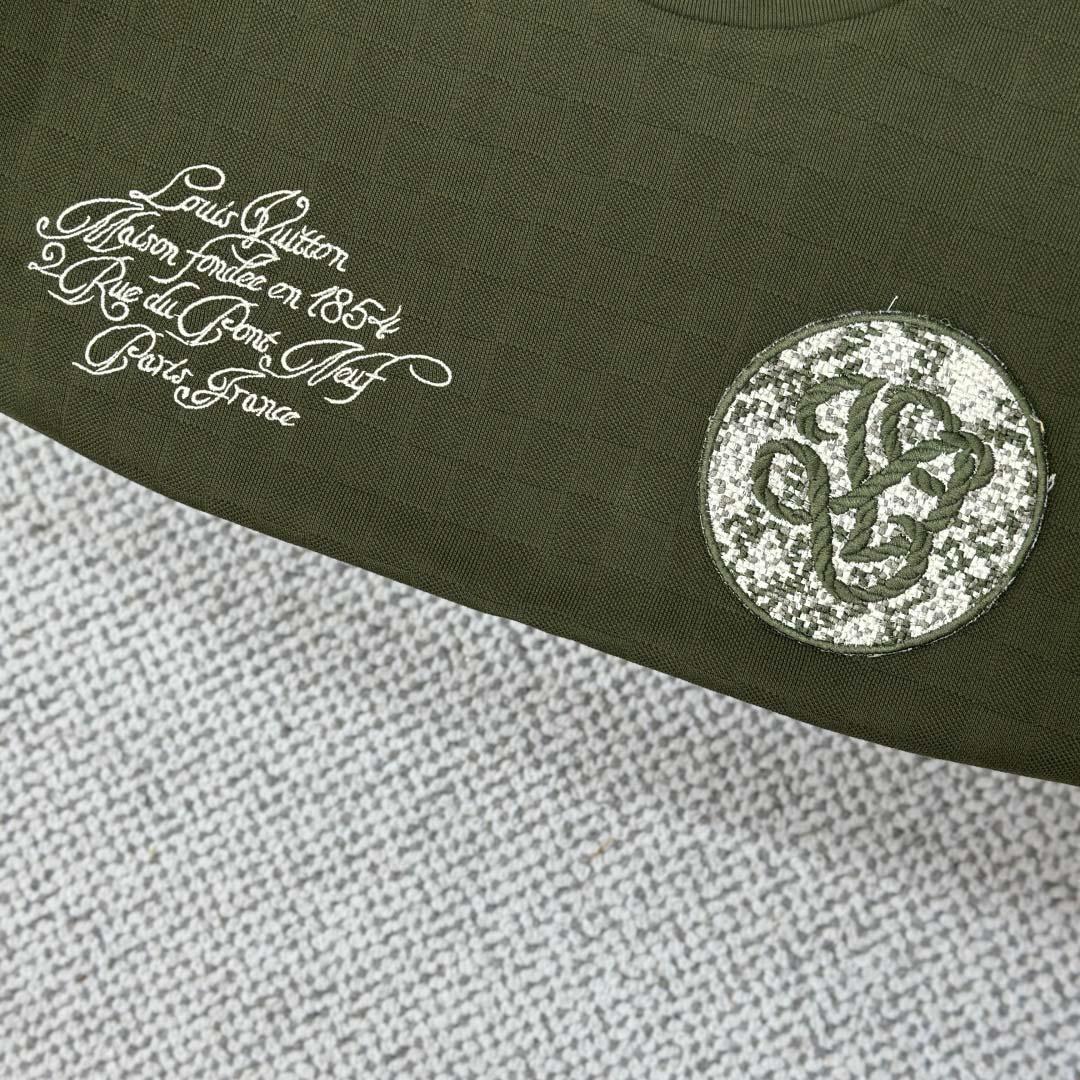 Louis Vuitton Damier Pique T-Shirt   1AGKLH - FashionPlug