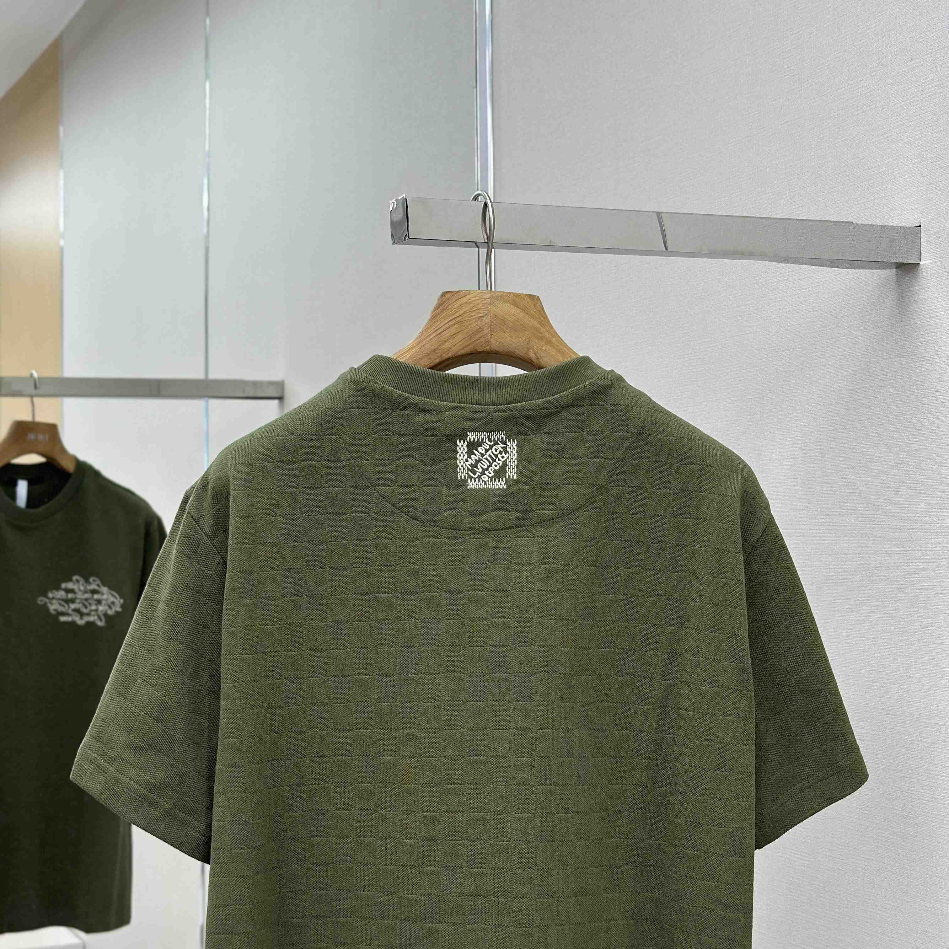 Louis Vuitton Damier Pique T-Shirt   1AGKLH - FashionPlug