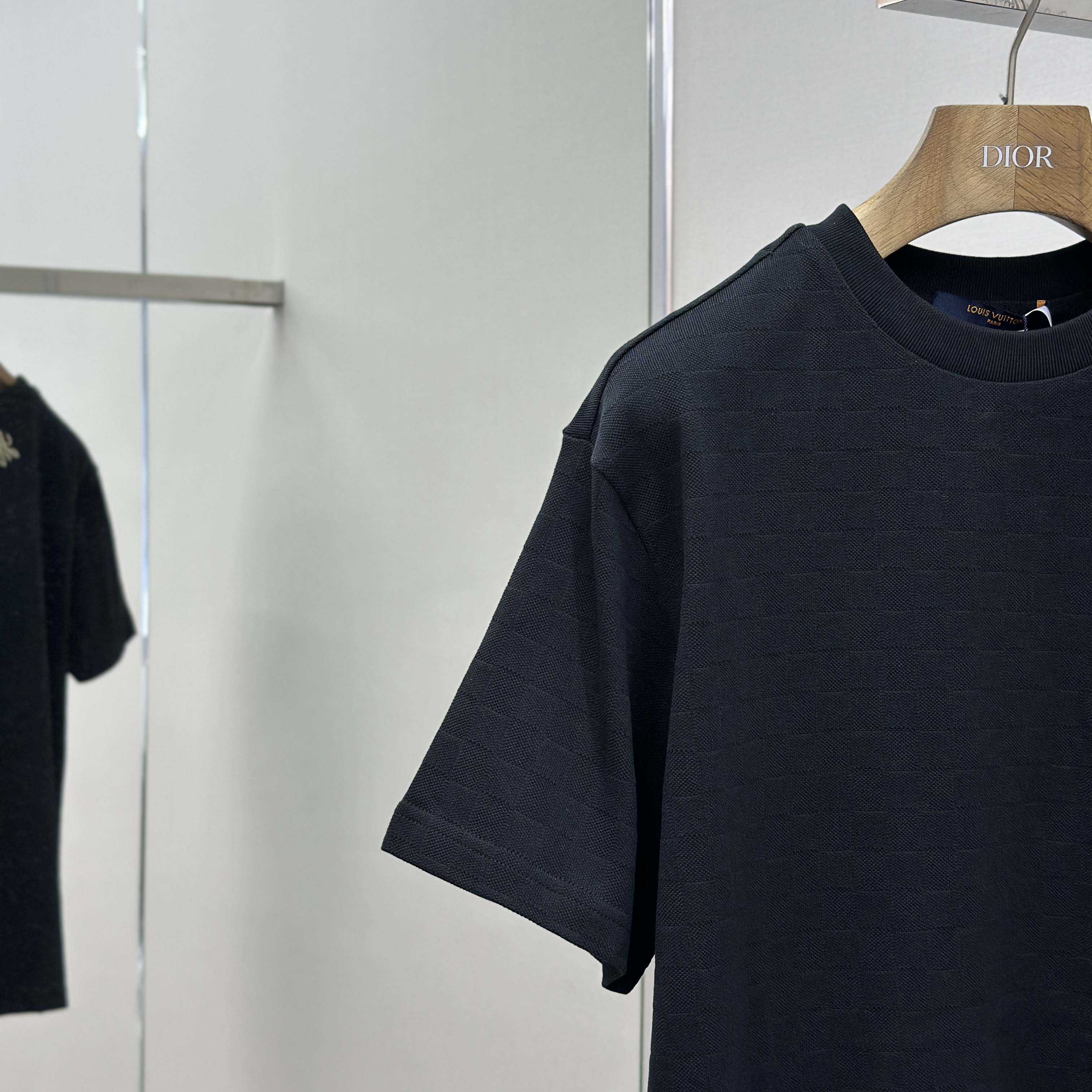 Louis Vuitton Signature Patch Cotton T-Shirt   1AGJZF - FashionPlug