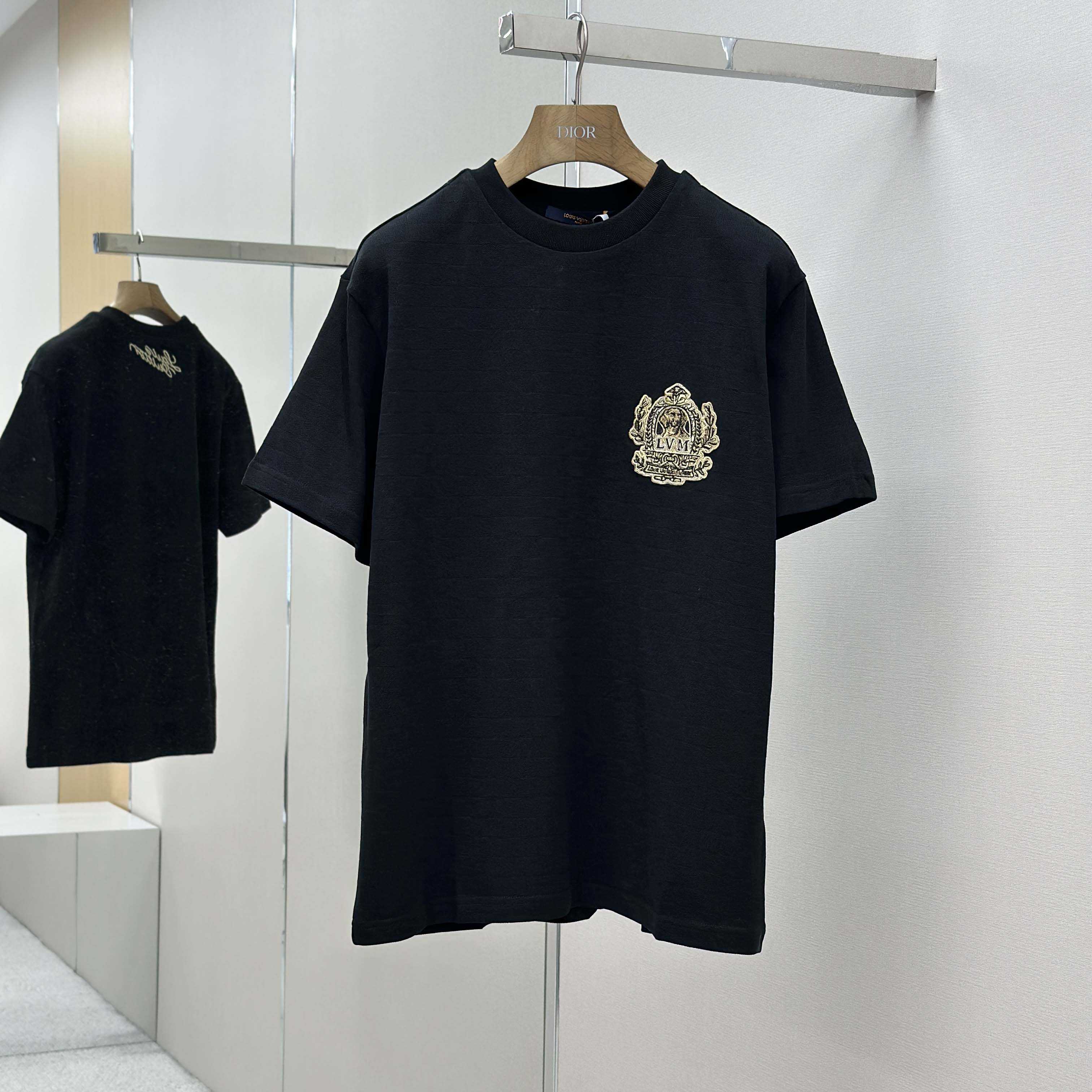 Louis Vuitton Signature Patch Cotton T-Shirt   1AGJZF - FashionPlug